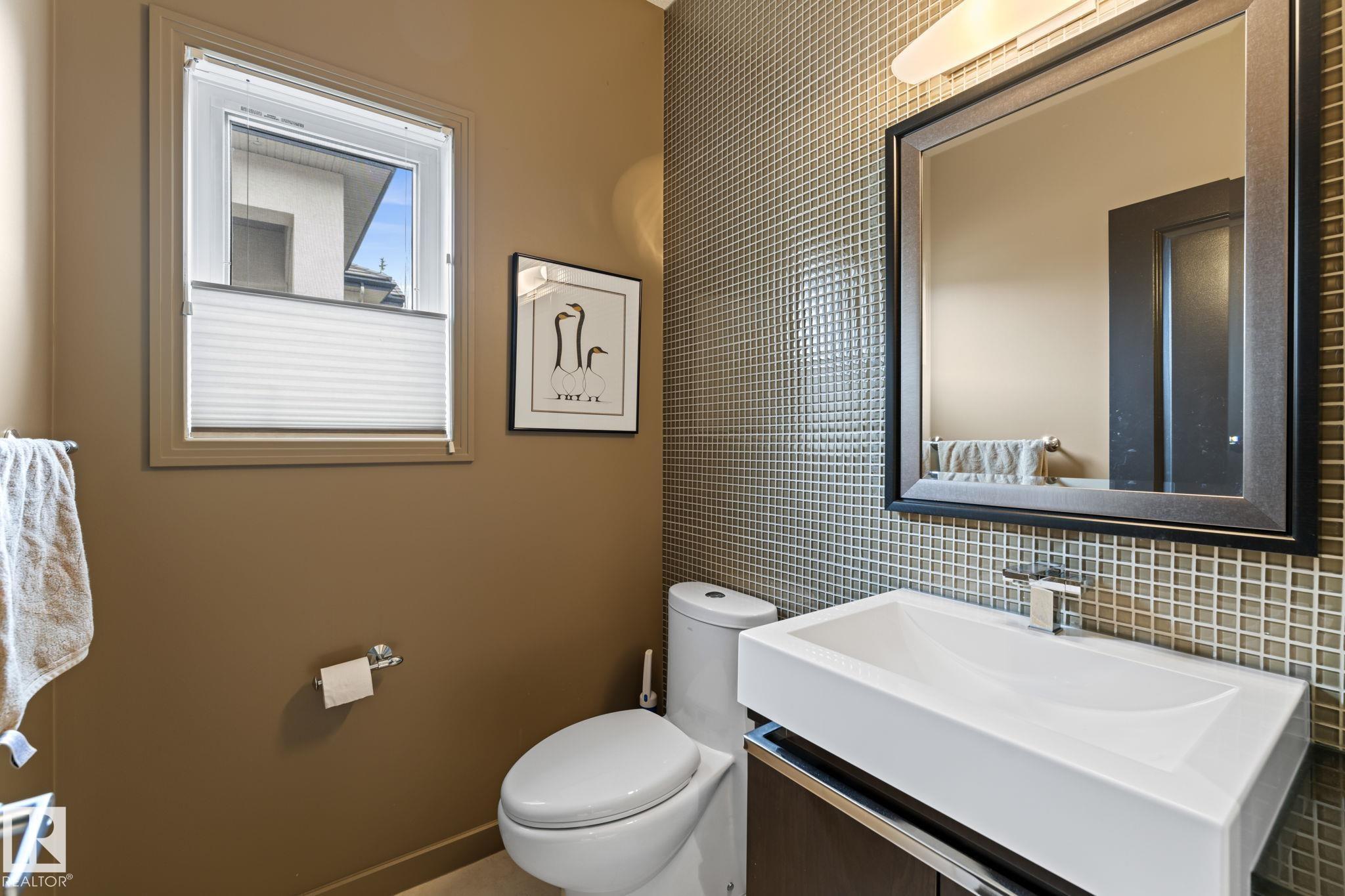 Photo 27 at 473 Heffernan Drive NW, Henderson Estates, Edmonton