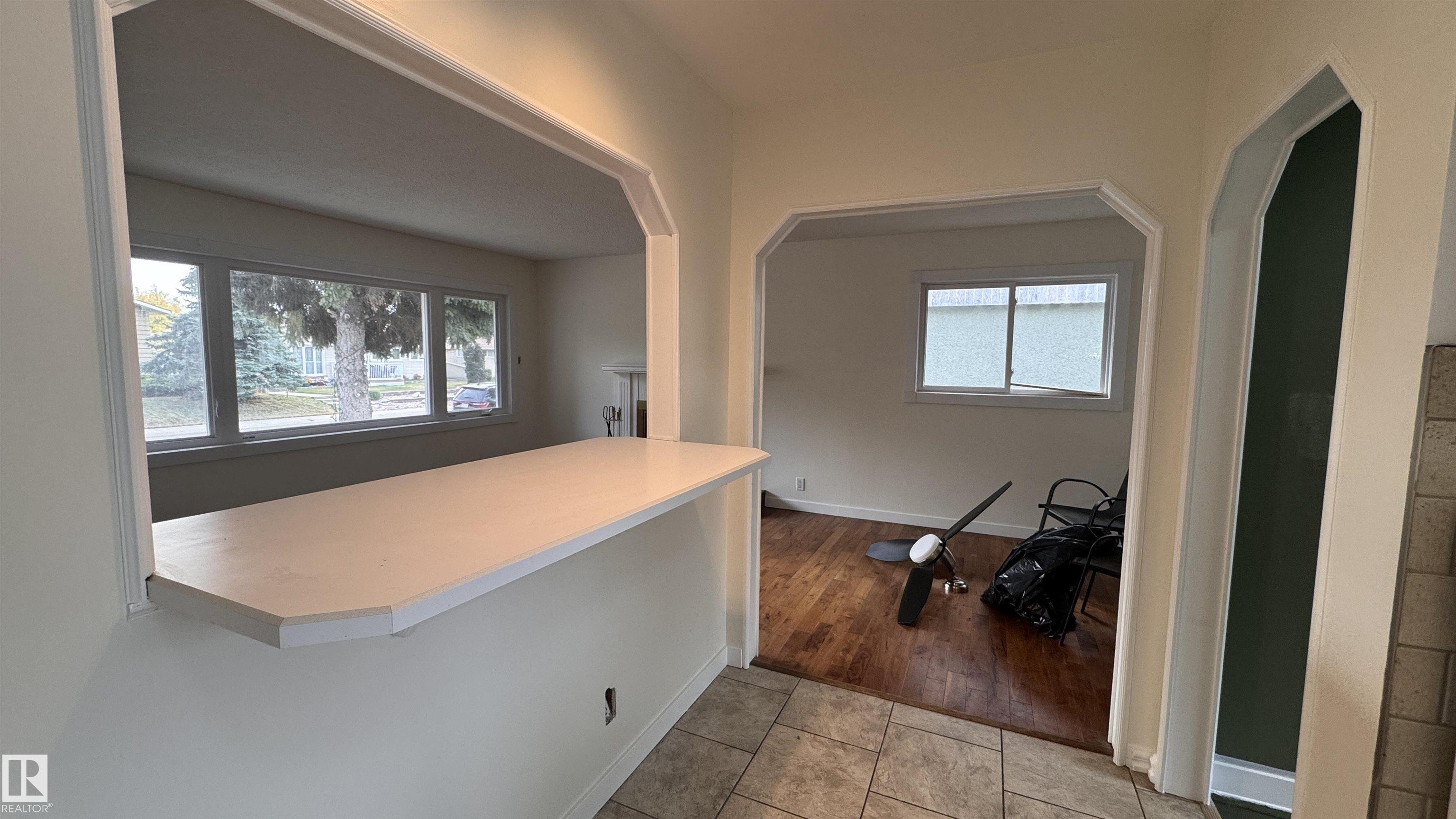 Photo 12 at 11022 160a Street NW, Mayfield, Edmonton