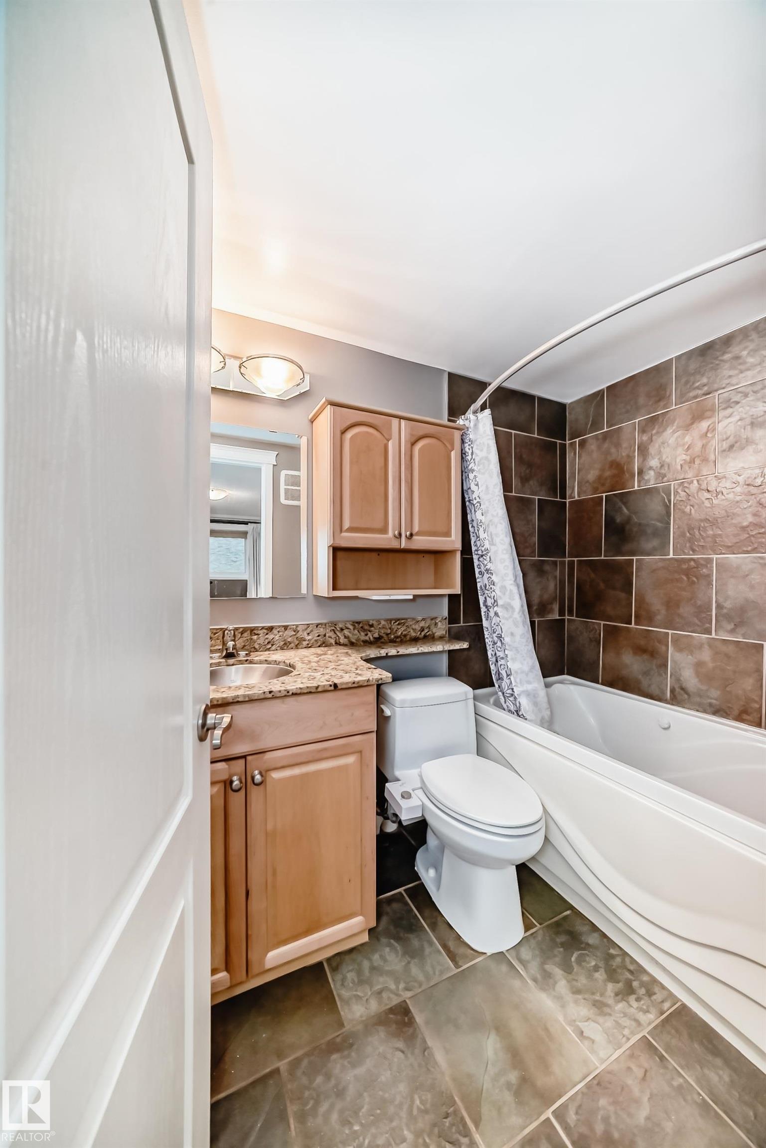 Photo 22 at 105 - 10745 83 Avenue NW, Garneau, Edmonton