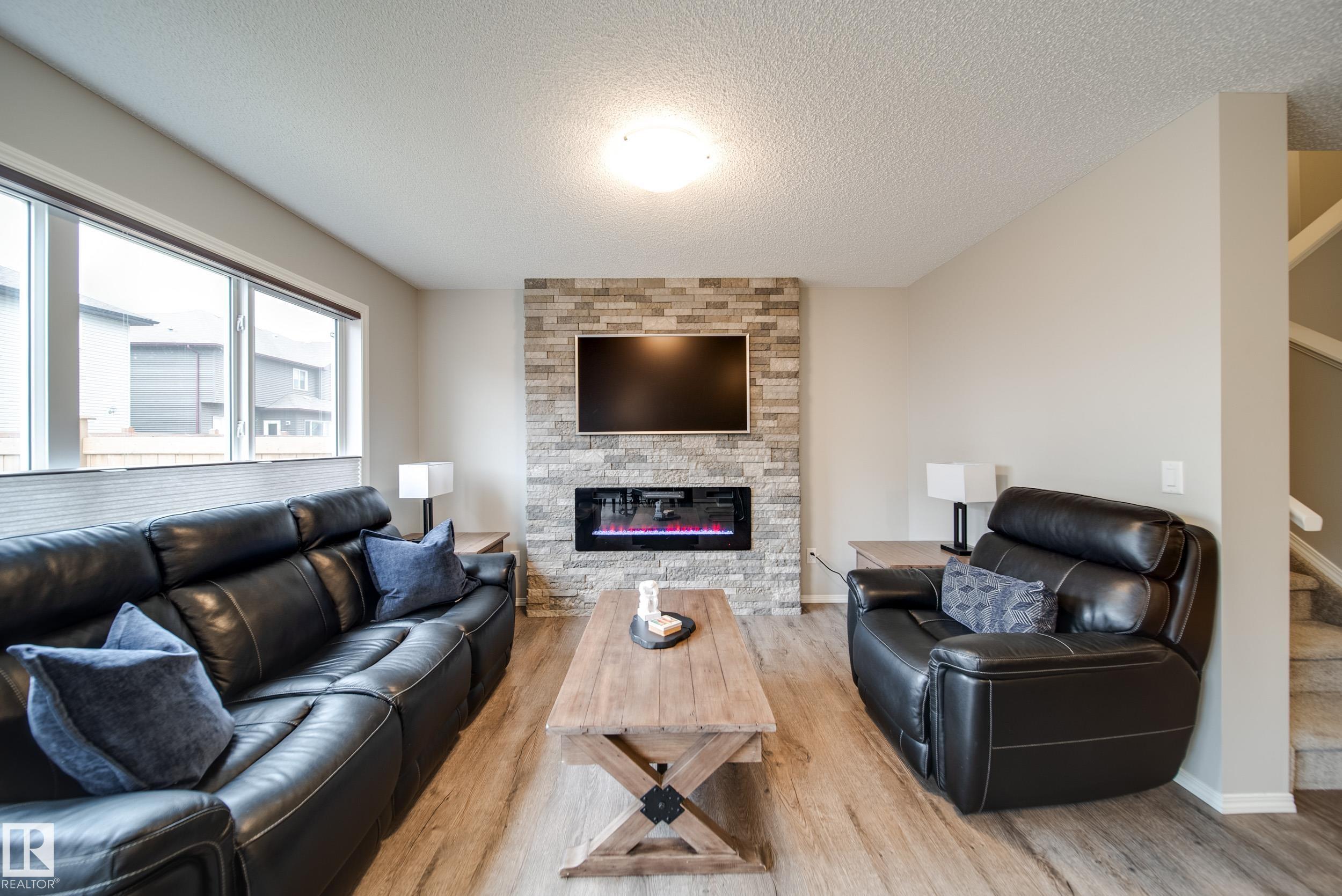 Photo 3 at 9040 Cooper Link SW, Chappelle Area, Edmonton