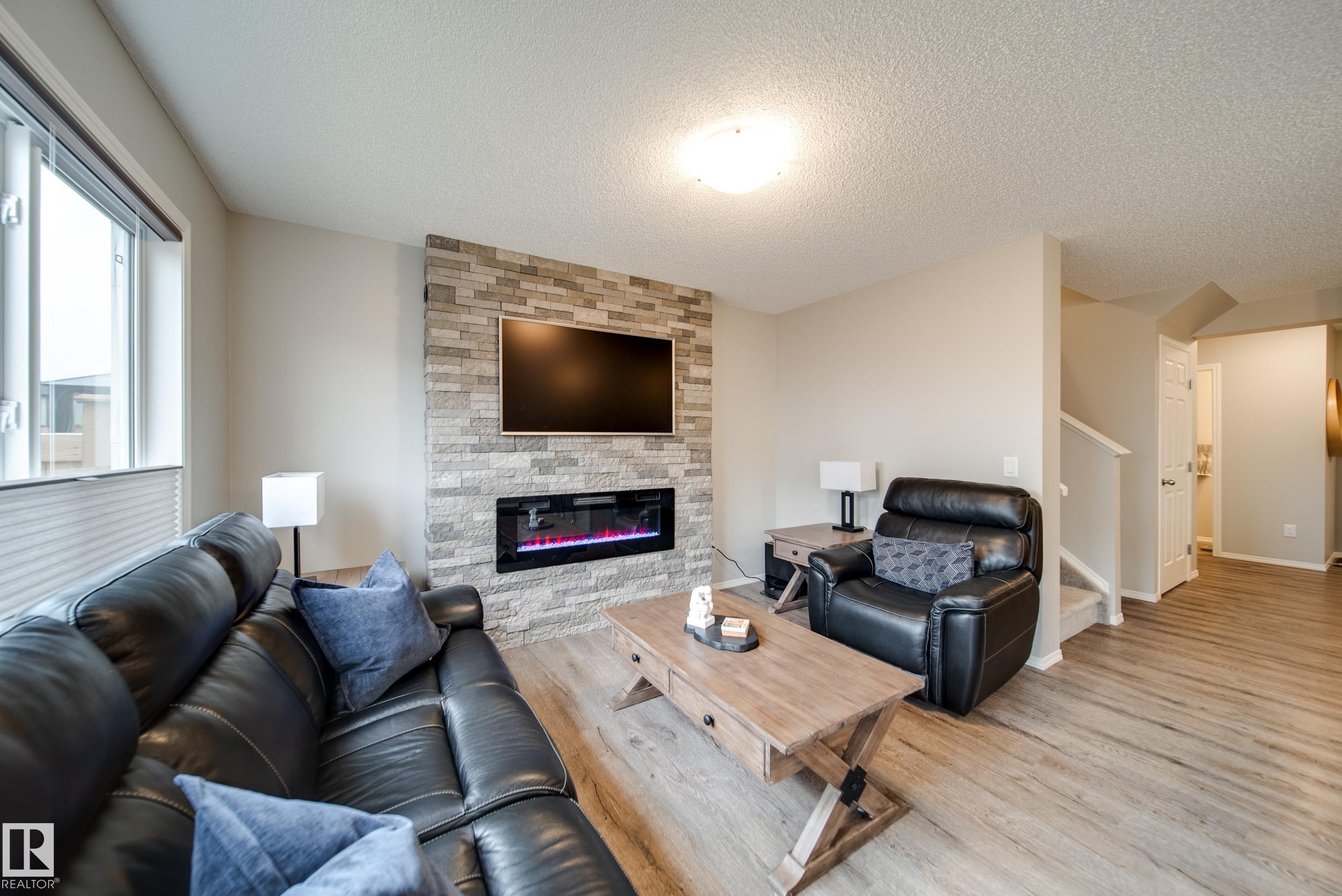 Photo 4 at 9040 Cooper Link SW, Chappelle Area, Edmonton