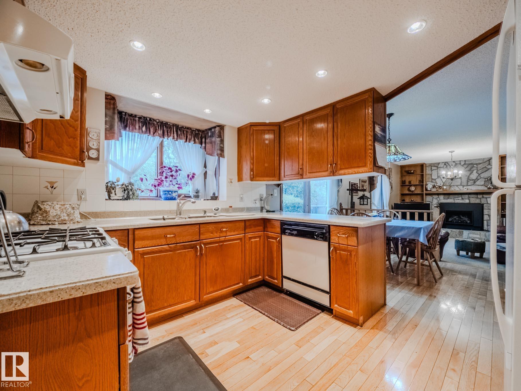 Photo 21 at 14 Greenbriar Crescent, Clarkdale Meadows, Sherwood Park