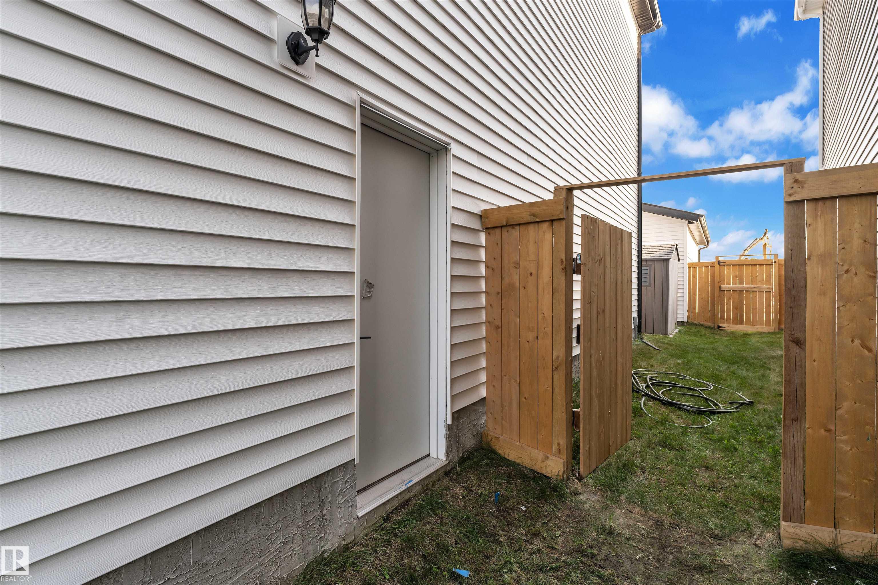 Photo 4 at 244 Rolston Wynd, Robinson, Leduc