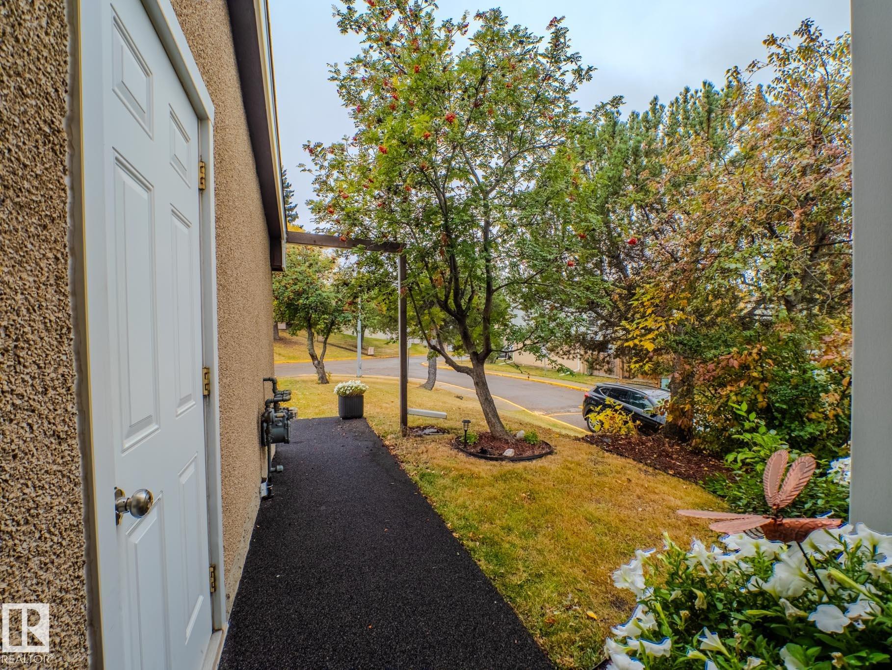 Photo 3 at 168 Grandin Village, Grandin, St. Albert