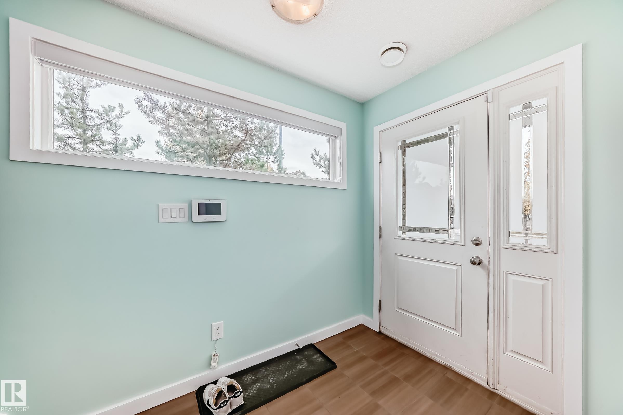 Photo 4 at 3330 15a Avenue NW, Laurel, Edmonton