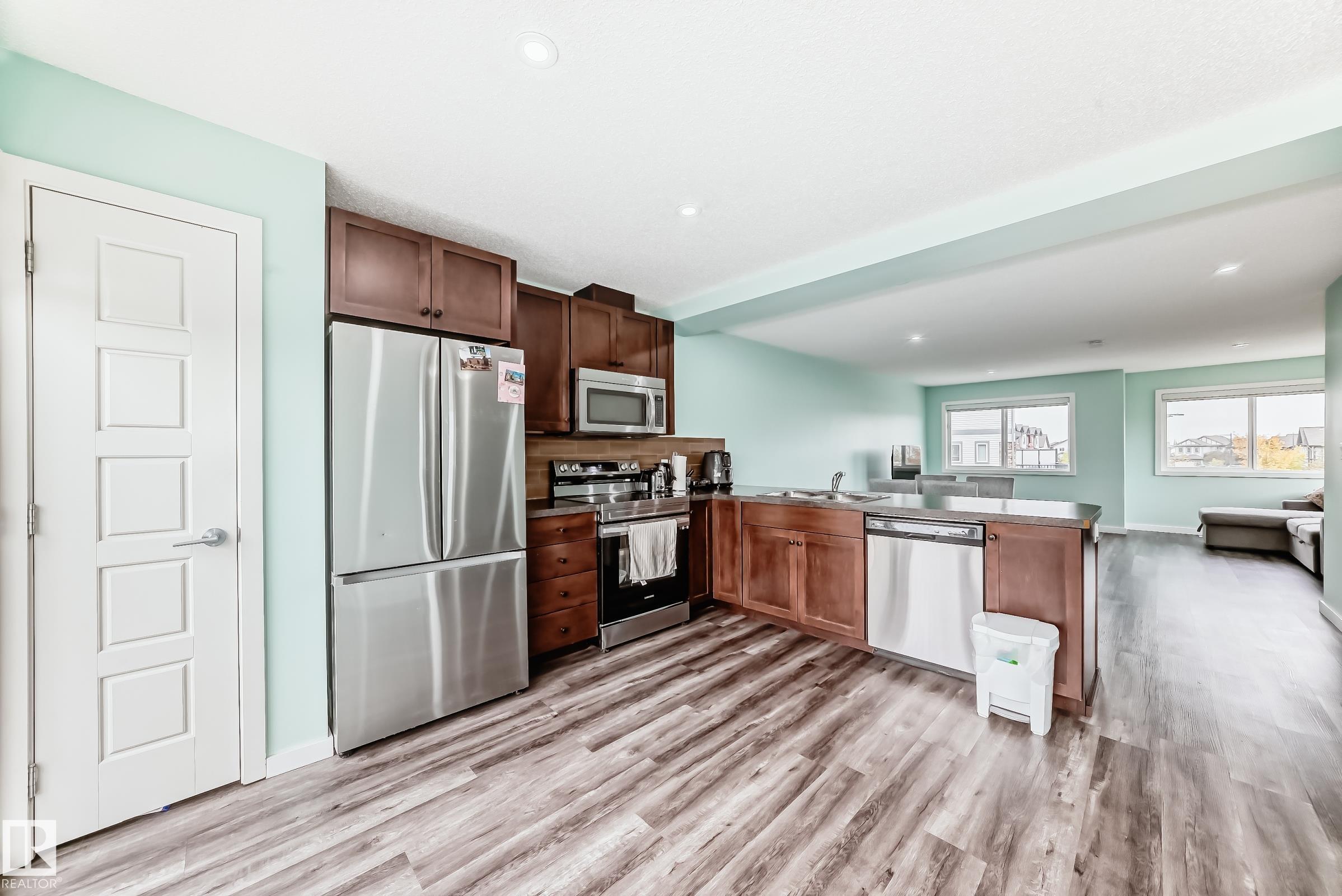 Photo 7 at 3330 15a Avenue NW, Laurel, Edmonton