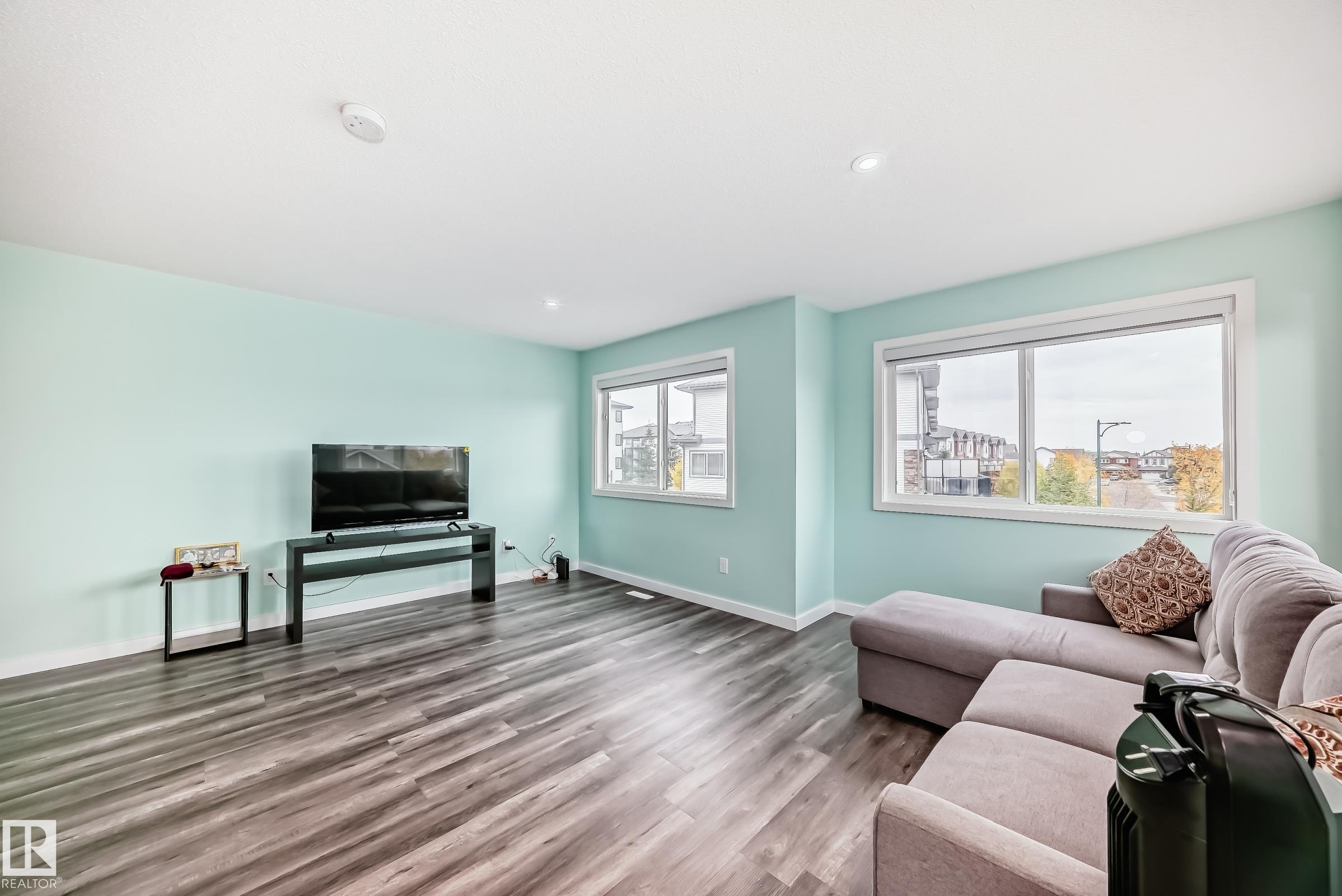Photo 10 at 3330 15a Avenue NW, Laurel, Edmonton