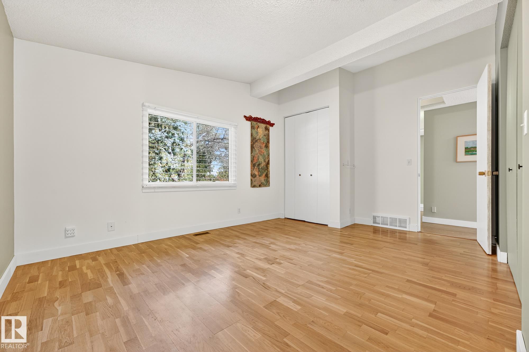 Photo 29 at 11524 152b Avenue NW, Caernarvon, Edmonton