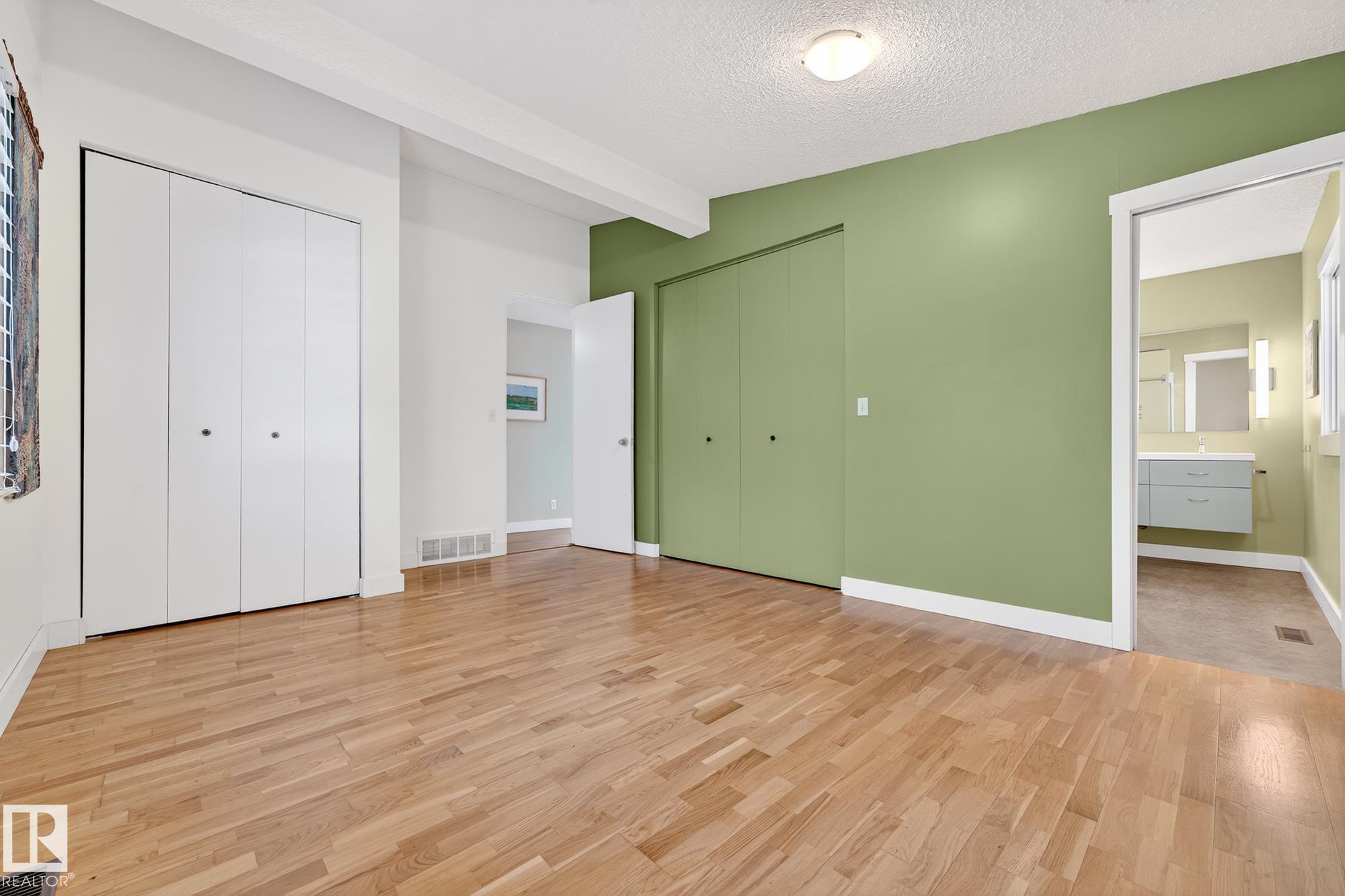 Photo 30 at 11524 152b Avenue NW, Caernarvon, Edmonton