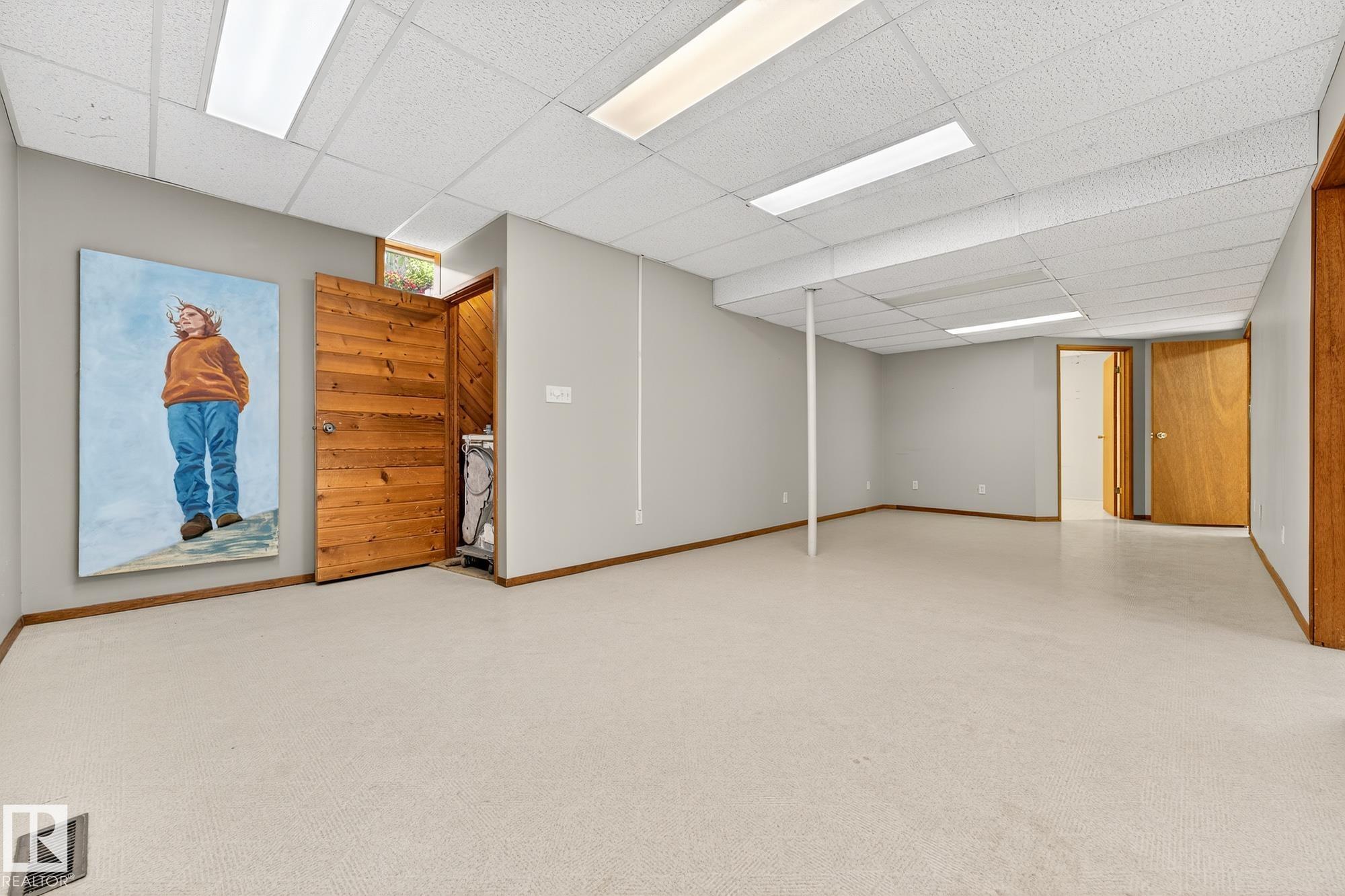 Photo 39 at 11524 152b Avenue NW, Caernarvon, Edmonton