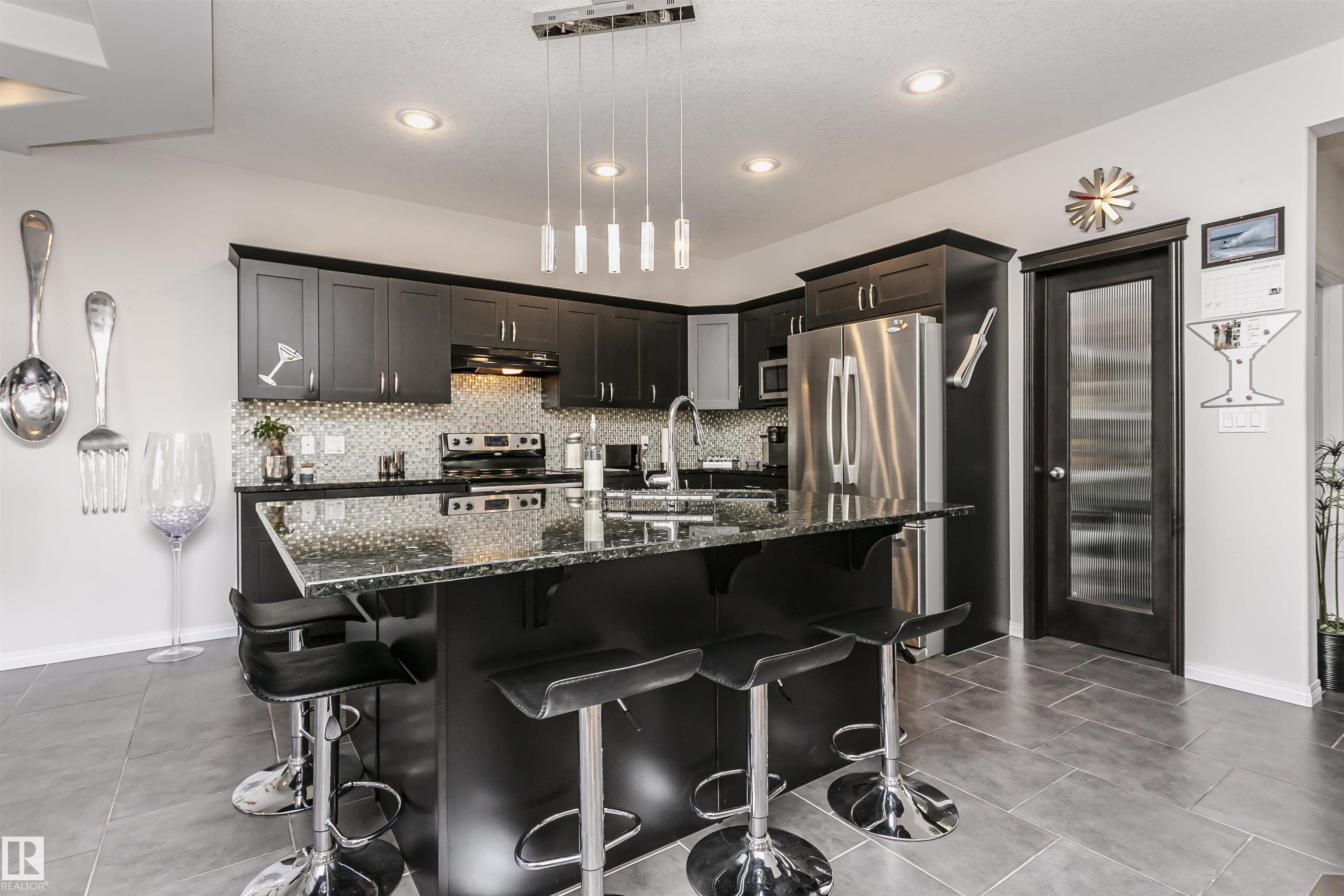 Photo 17 at 12936 201 Street NW, Trumpeter Area, Edmonton