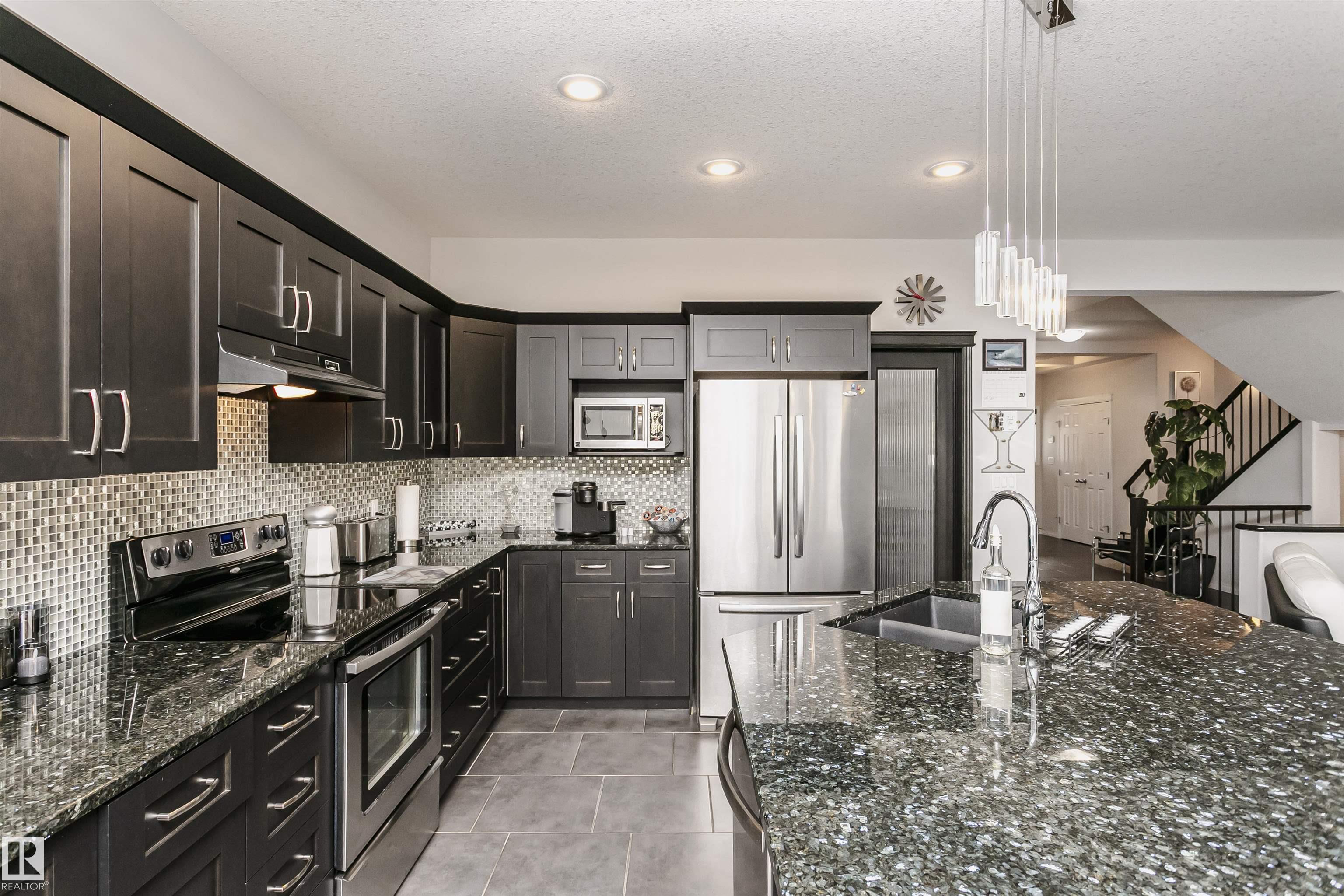 Photo 18 at 12936 201 Street NW, Trumpeter Area, Edmonton