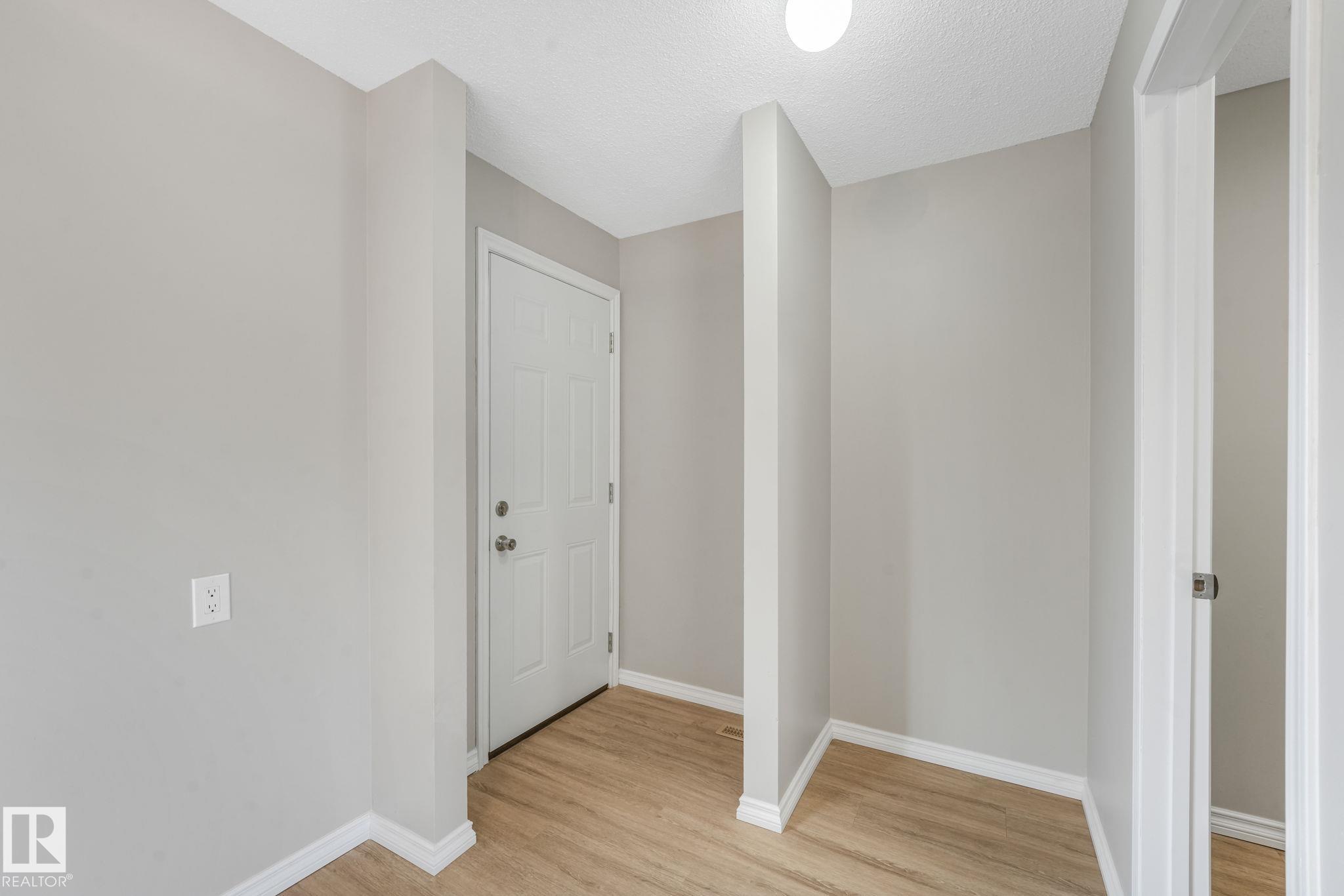 Photo 14 at 2110 54 Street NW, Meyokumin, Edmonton