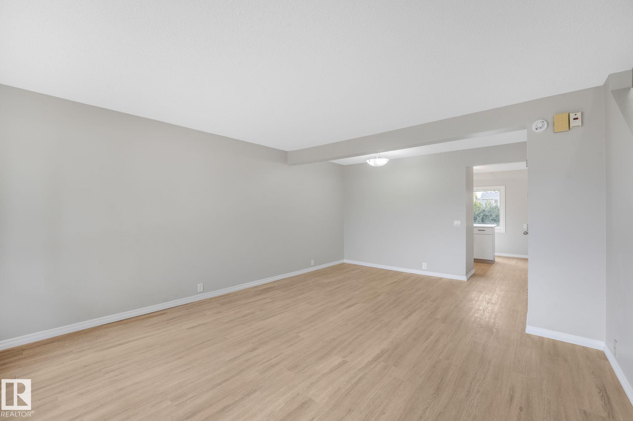 Photo 7 at 2110 54 Street NW, Meyokumin, Edmonton