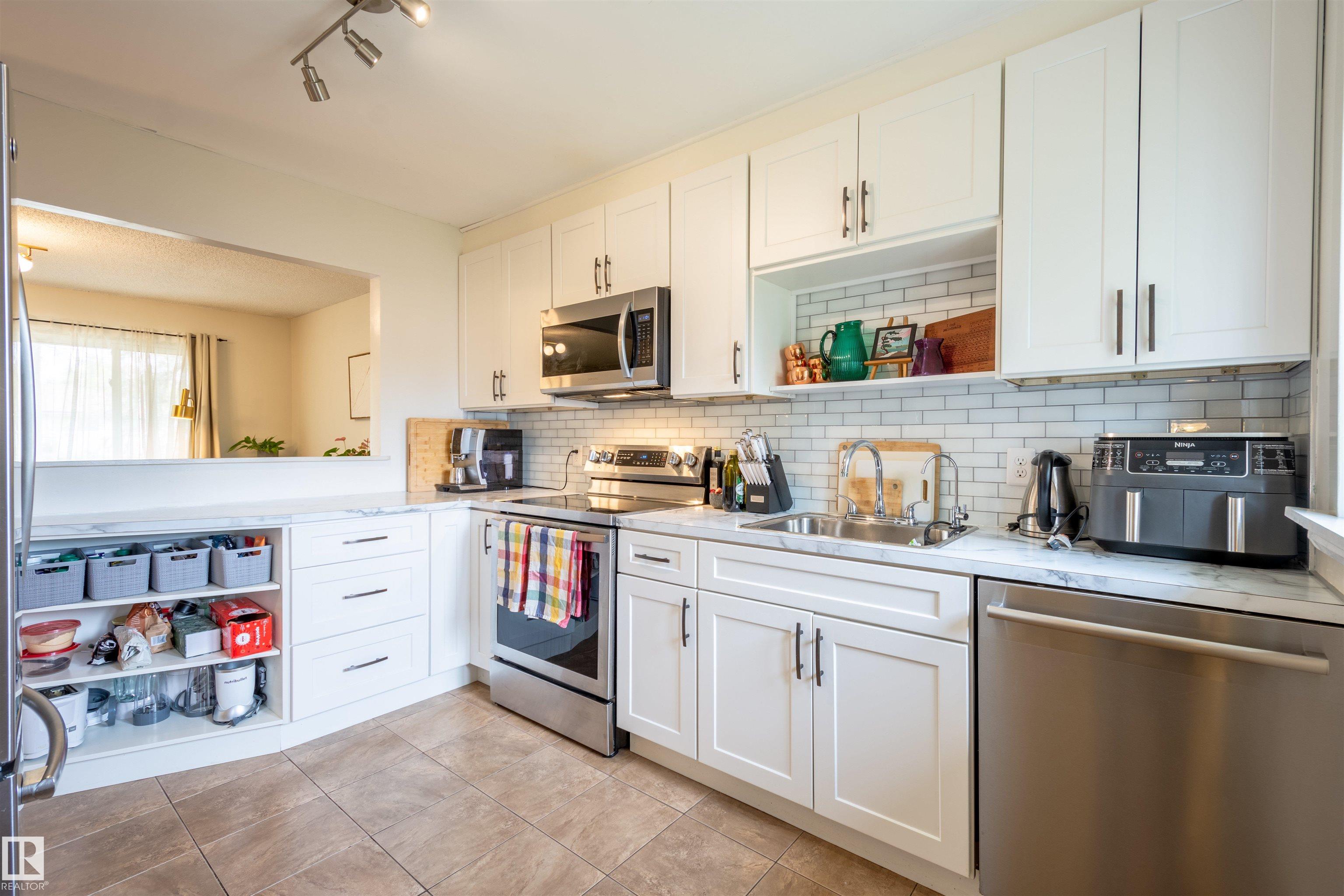 Photo 23 at 10455 163 Street NW, Britannia Youngstown, Edmonton