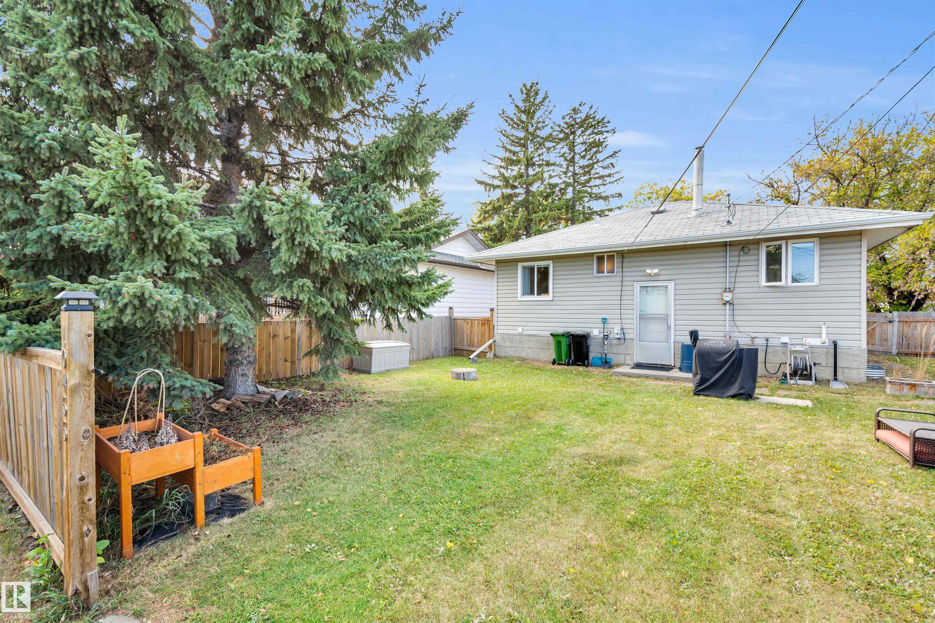 Photo 33 at 10455 163 Street NW, Britannia Youngstown, Edmonton