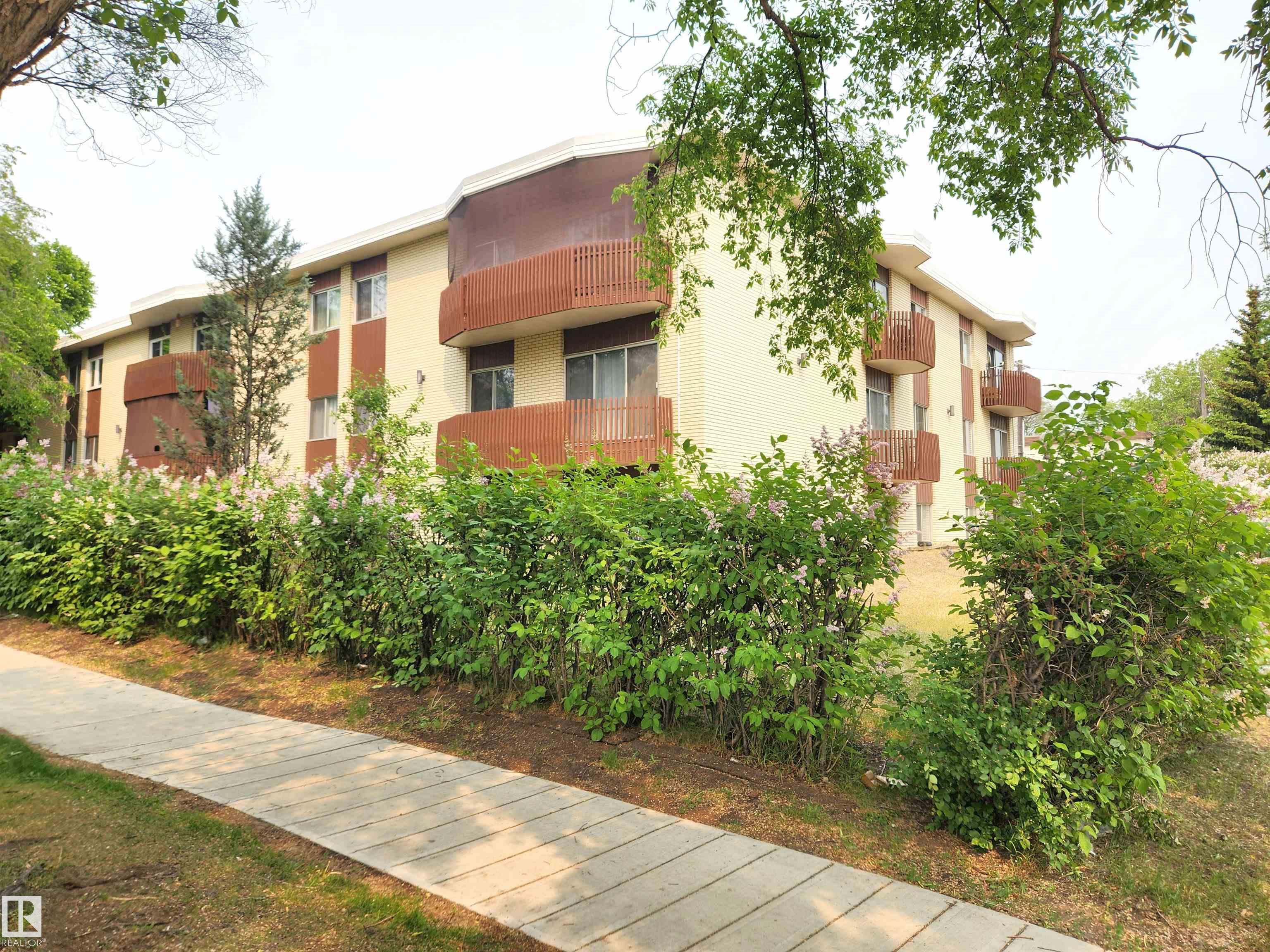 Photo 2 at 305 - 11907 81 Street NW, Eastwood, Edmonton