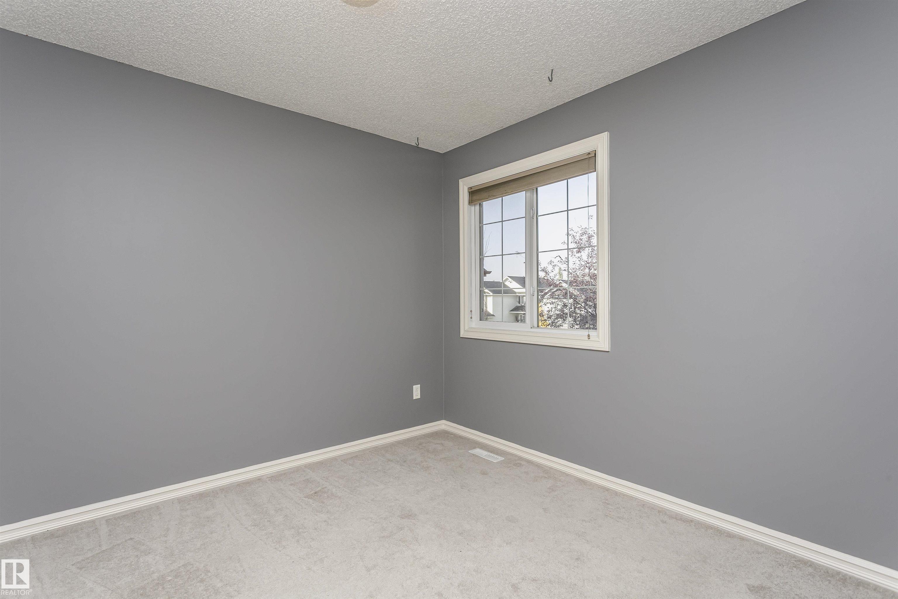 Photo 38 at 125 Rue Masson, Montalet, Beaumont