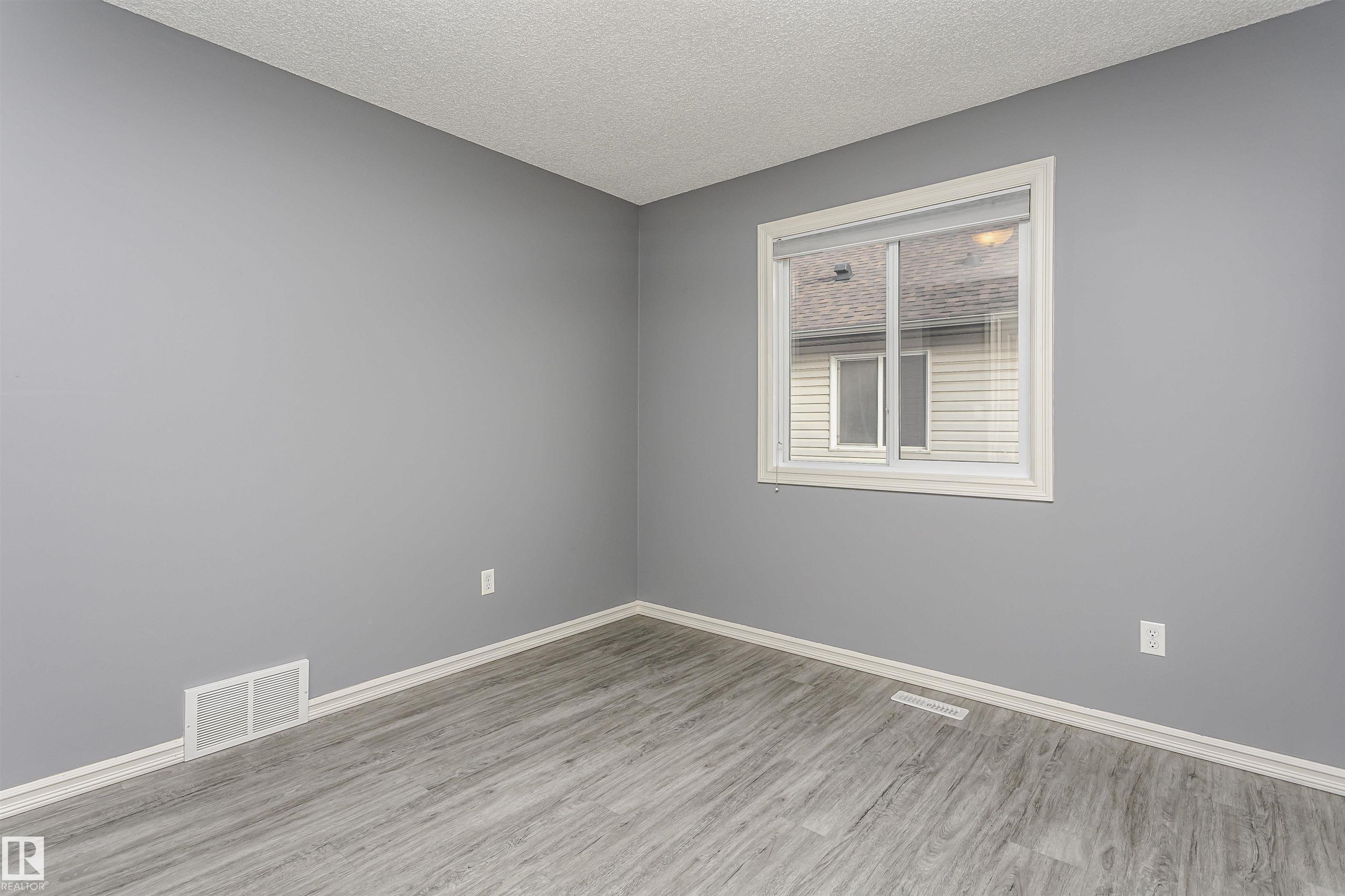 Photo 39 at 125 Rue Masson, Montalet, Beaumont