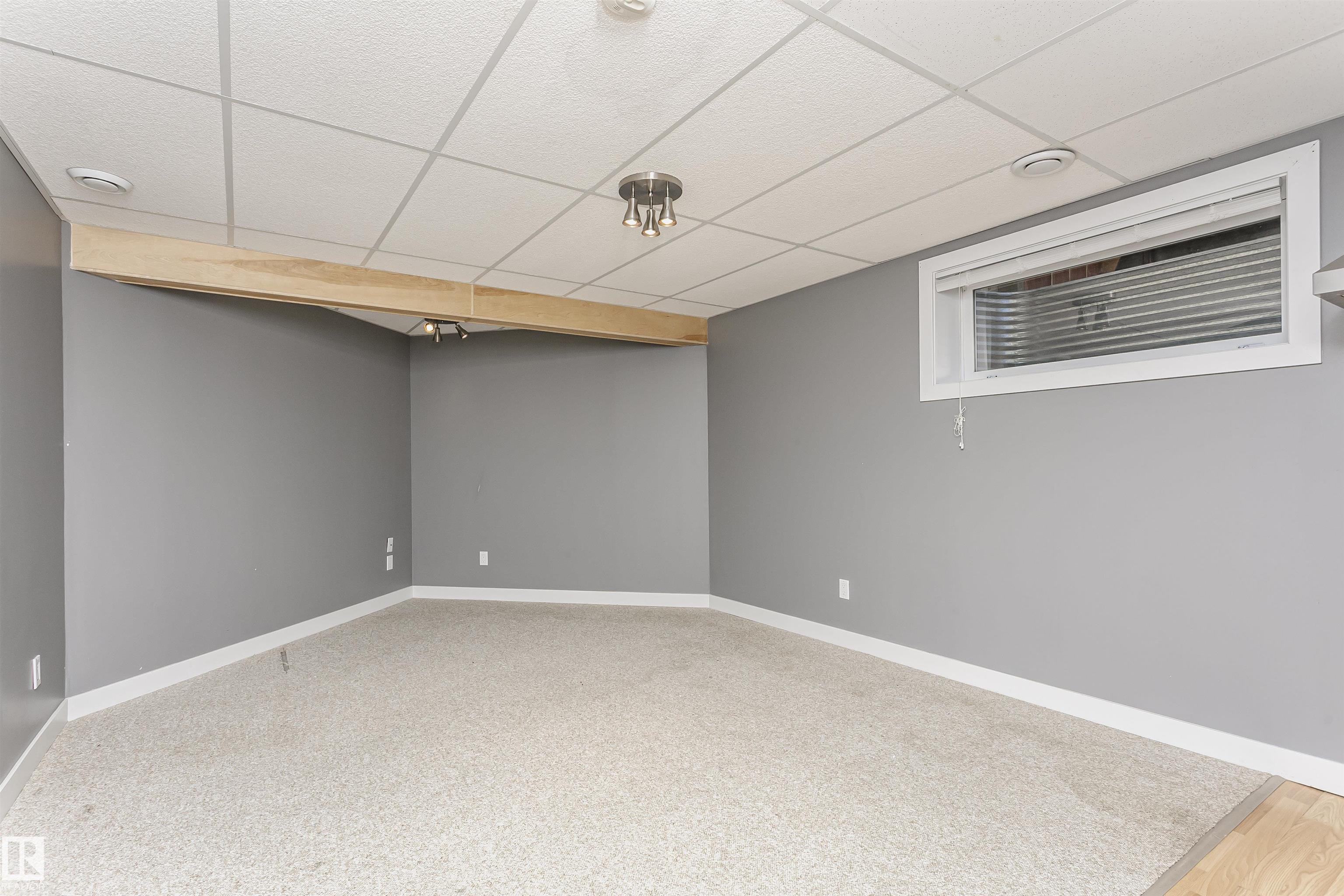 Photo 41 at 125 Rue Masson, Montalet, Beaumont