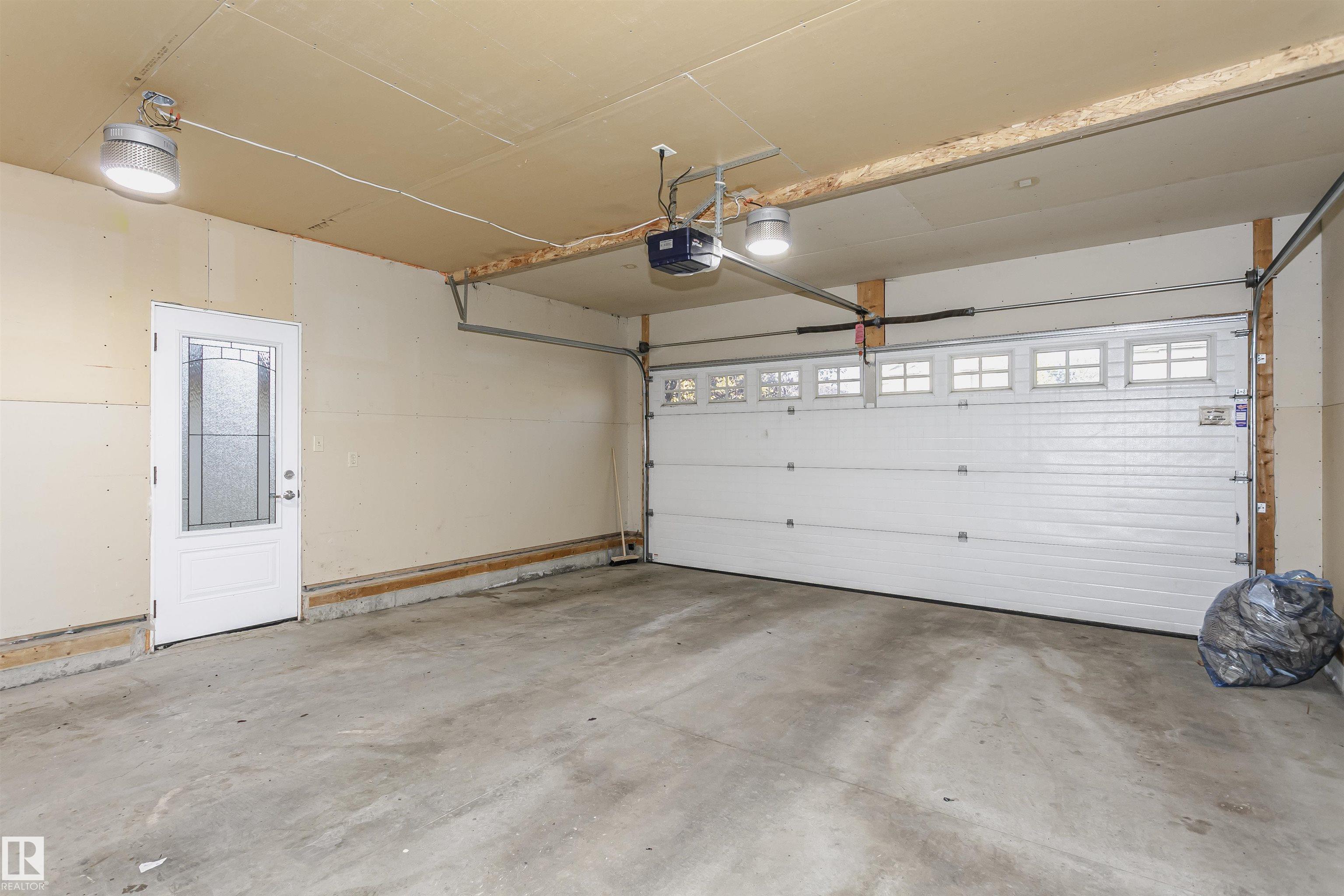 Photo 51 at 125 Rue Masson, Montalet, Beaumont