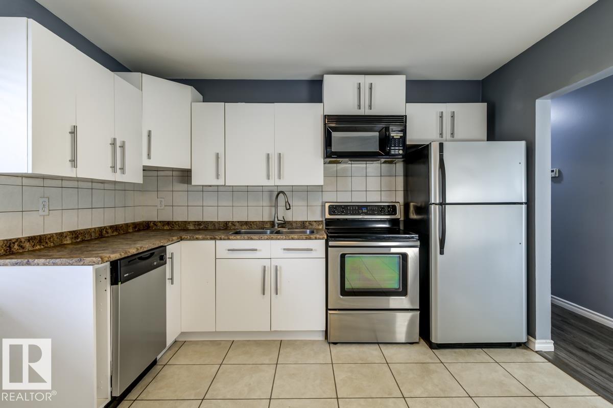 Photo 15 at 10971 159 Street NW, Mayfield, Edmonton
