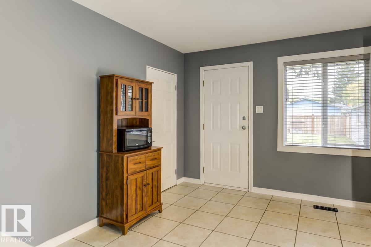 Photo 22 at 10971 159 Street NW, Mayfield, Edmonton