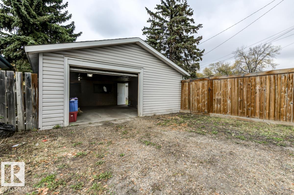 Photo 48 at 10971 159 Street NW, Mayfield, Edmonton