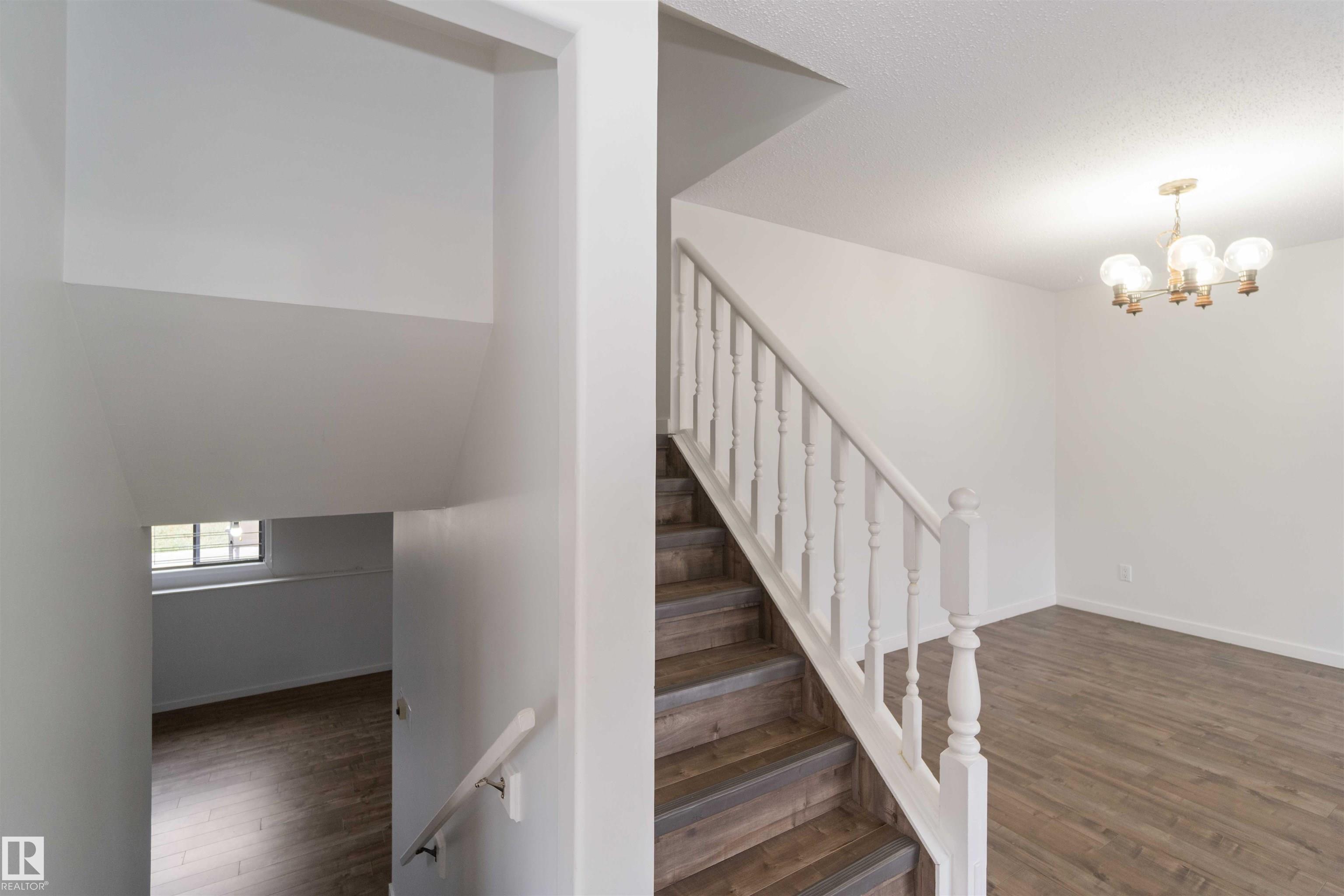 Photo 16 at 9339 175 Avenue NW, Lago Lindo, Edmonton