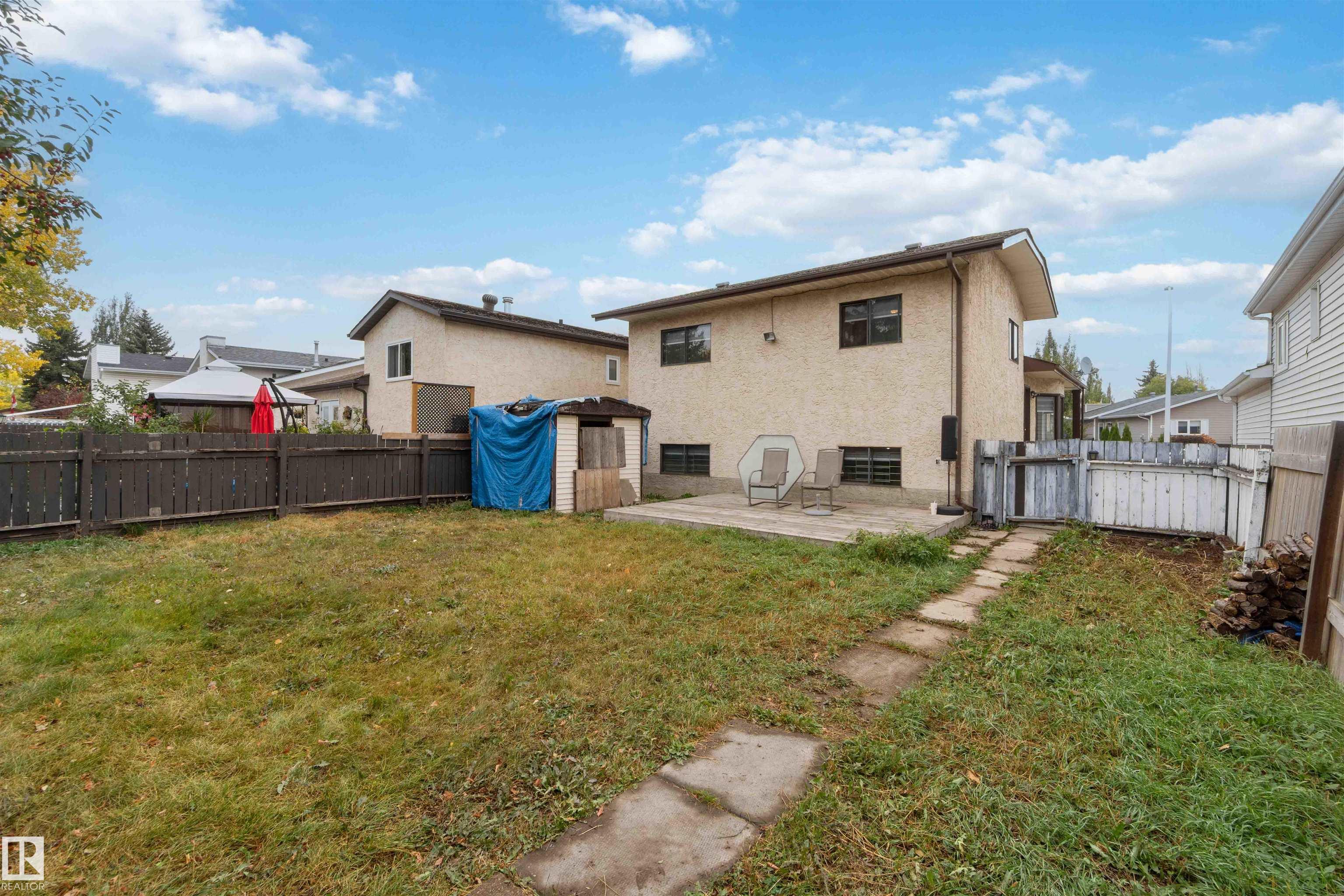 Photo 34 at 9339 175 Avenue NW, Lago Lindo, Edmonton