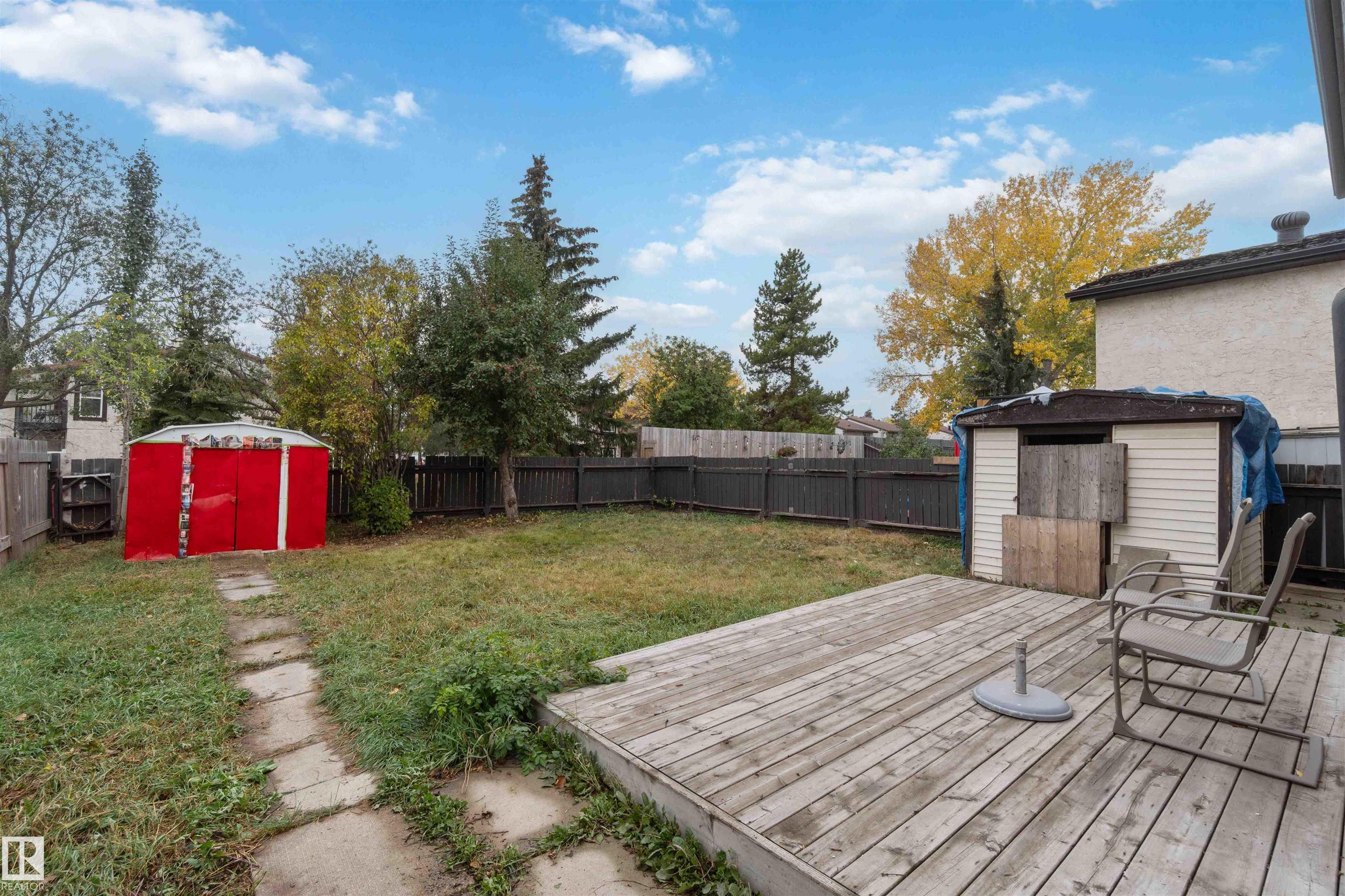 Photo 35 at 9339 175 Avenue NW, Lago Lindo, Edmonton