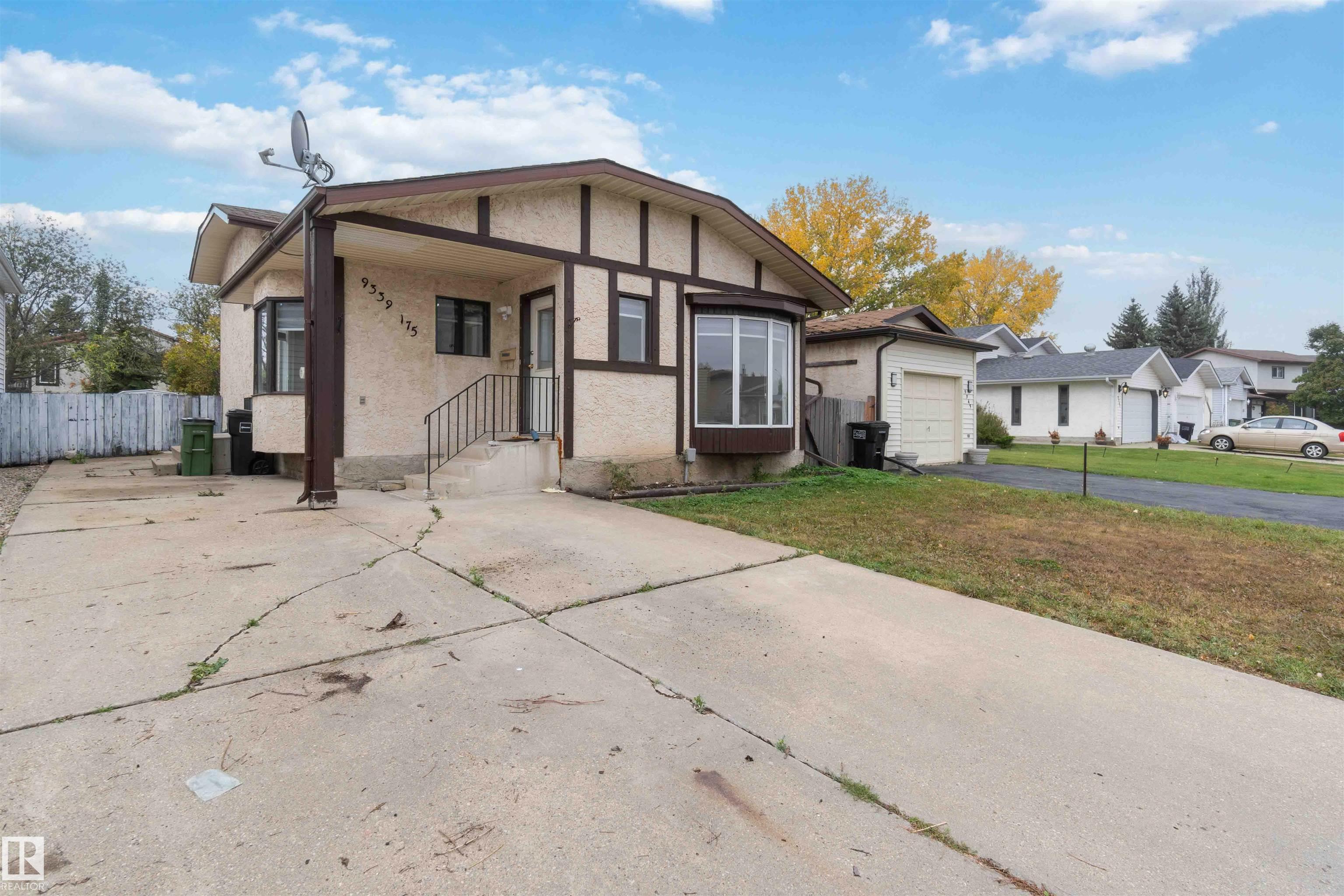 Photo 38 at 9339 175 Avenue NW, Lago Lindo, Edmonton