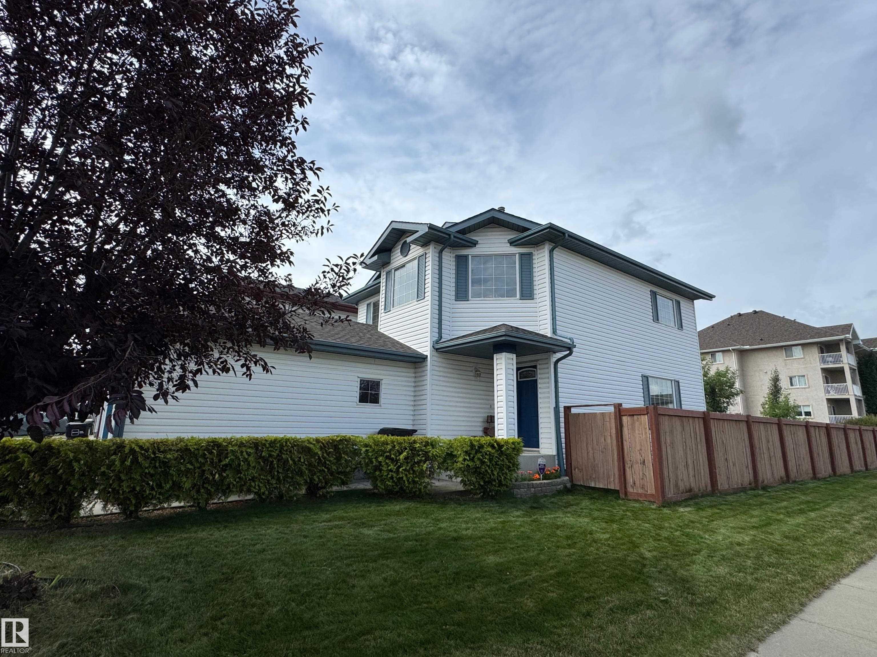 Photo 2 at 3528 22 Street NW, Wild Rose, Edmonton