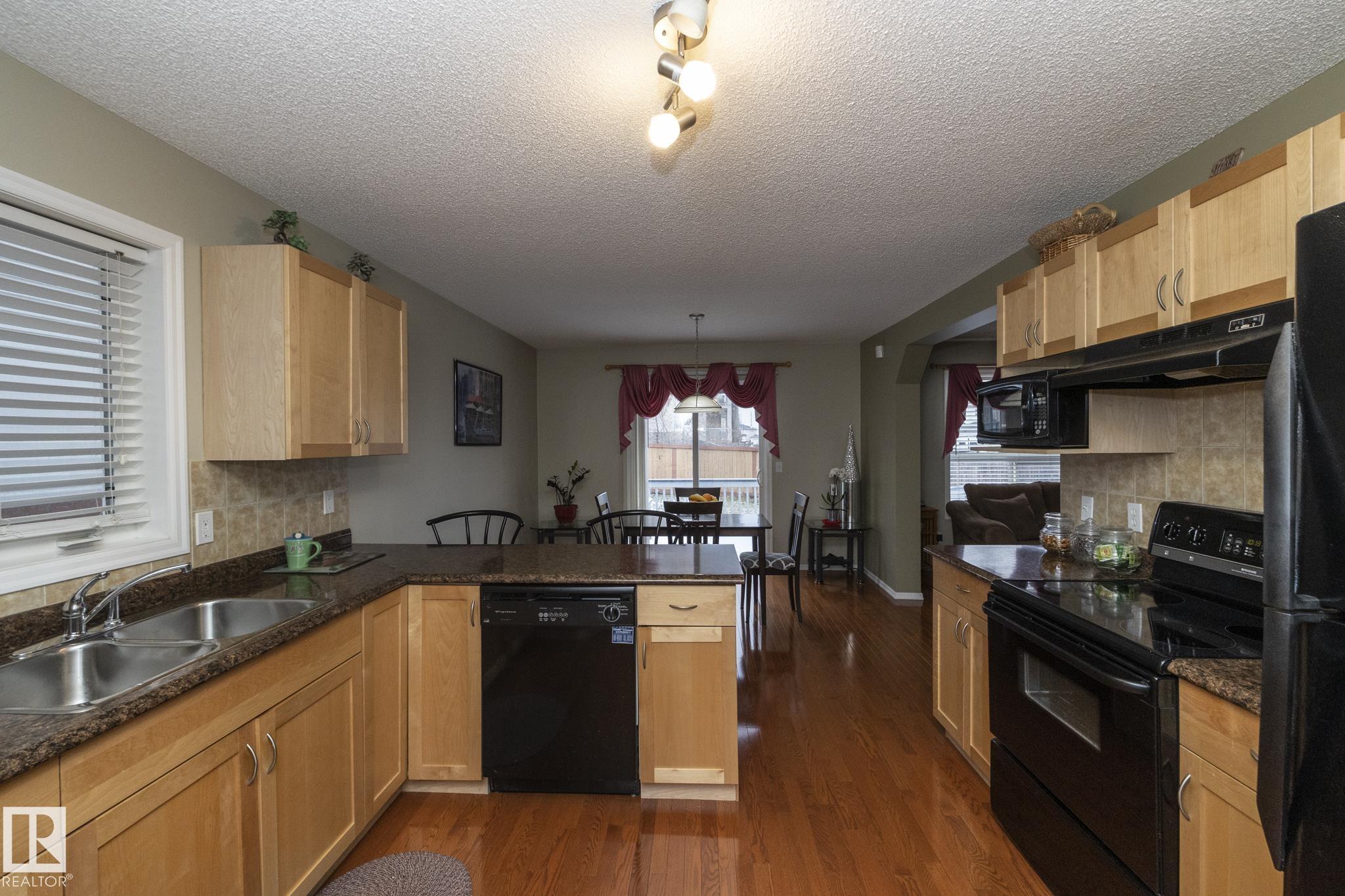 Photo 11 at 3528 22 Street NW, Wild Rose, Edmonton