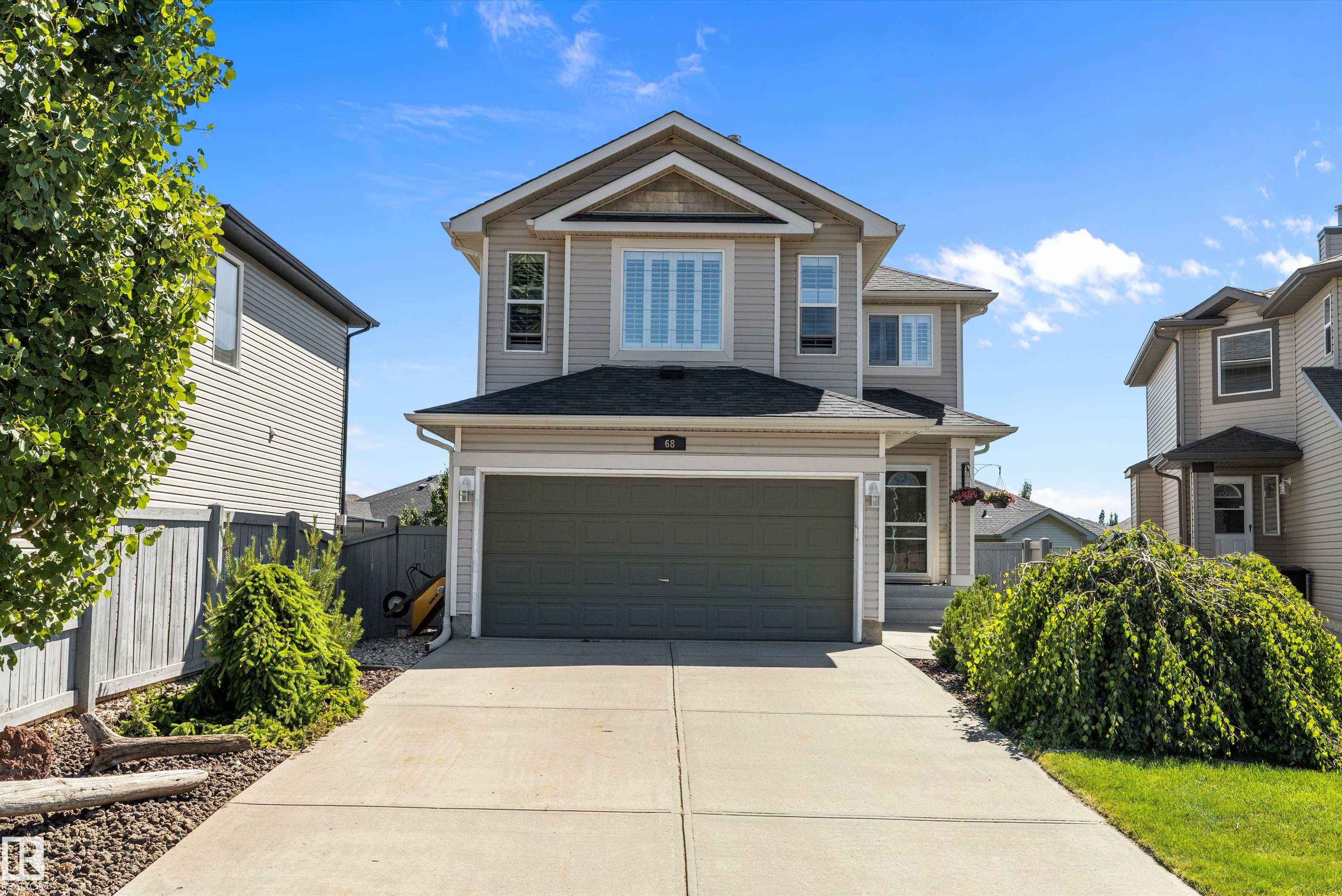 Photo 2 at 68 Greystone Crescent, Grove Meadows, Spruce Grove