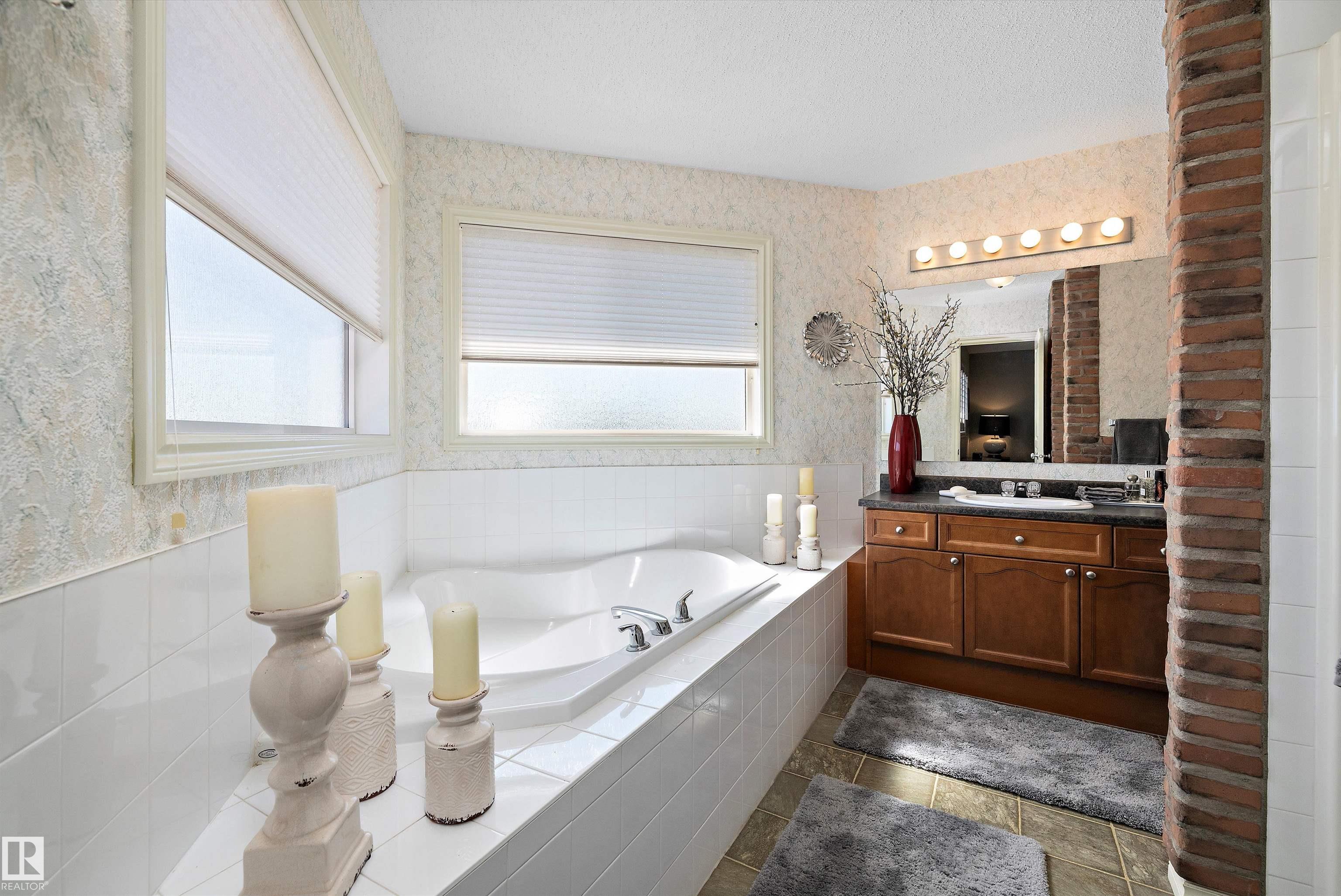 Photo 32 at 68 Greystone Crescent, Grove Meadows, Spruce Grove