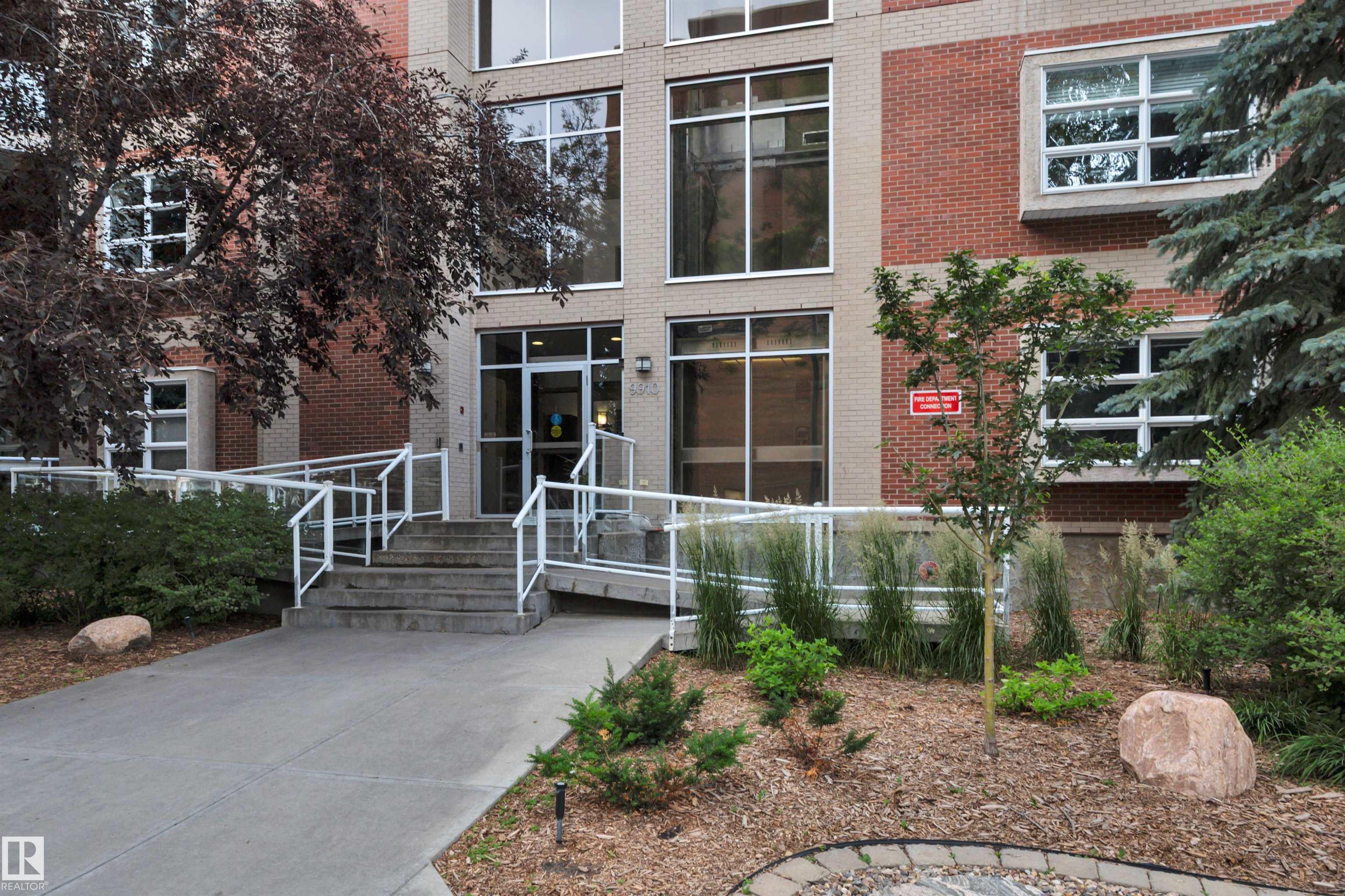 201 - 9910 111 Street NW, Wîhkwêntôwin, Edmonton 