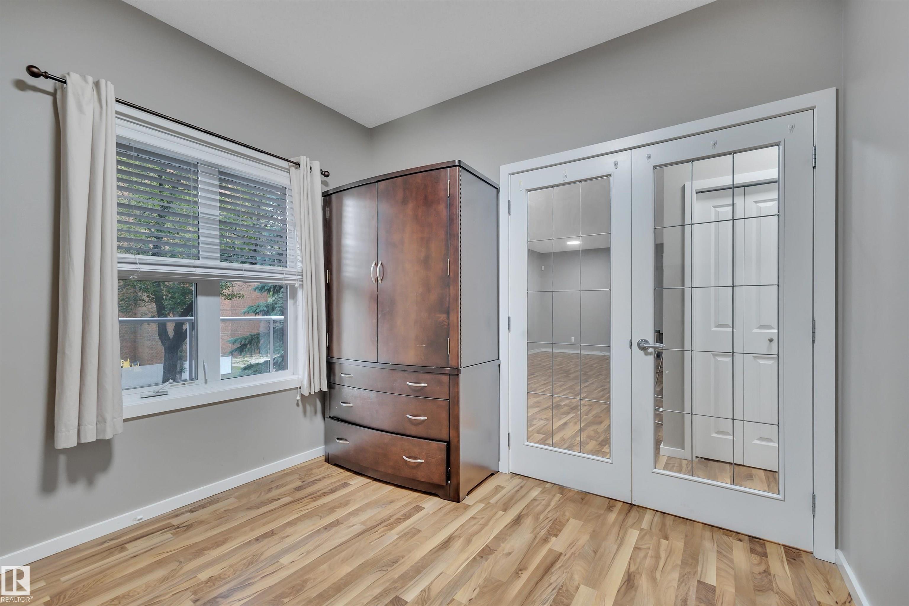 Photo 18 at 201 - 9910 111 Street NW, Wîhkwêntôwin, Edmonton
