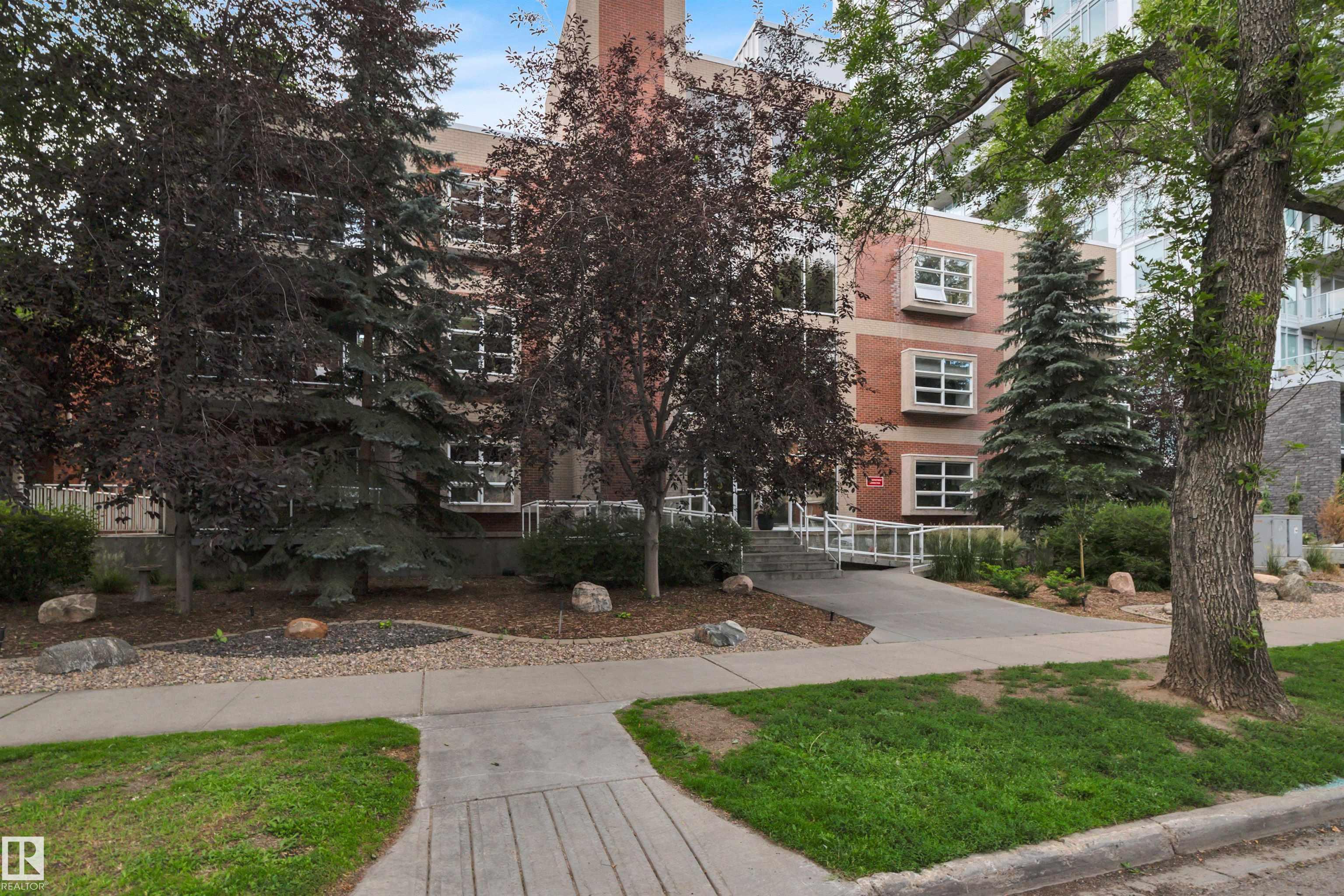 Photo 24 at 201 - 9910 111 Street NW, Wîhkwêntôwin, Edmonton