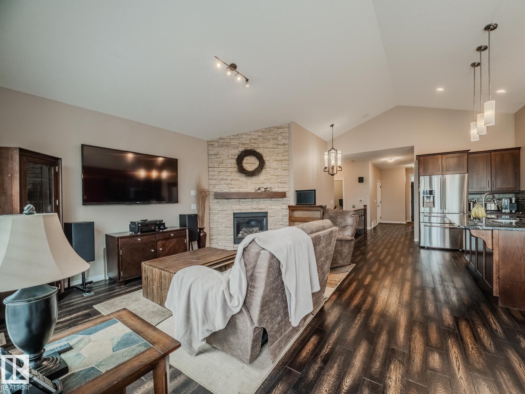 Photo 11 at 172 Mcdowell Wynd, Meadowview Park, Leduc