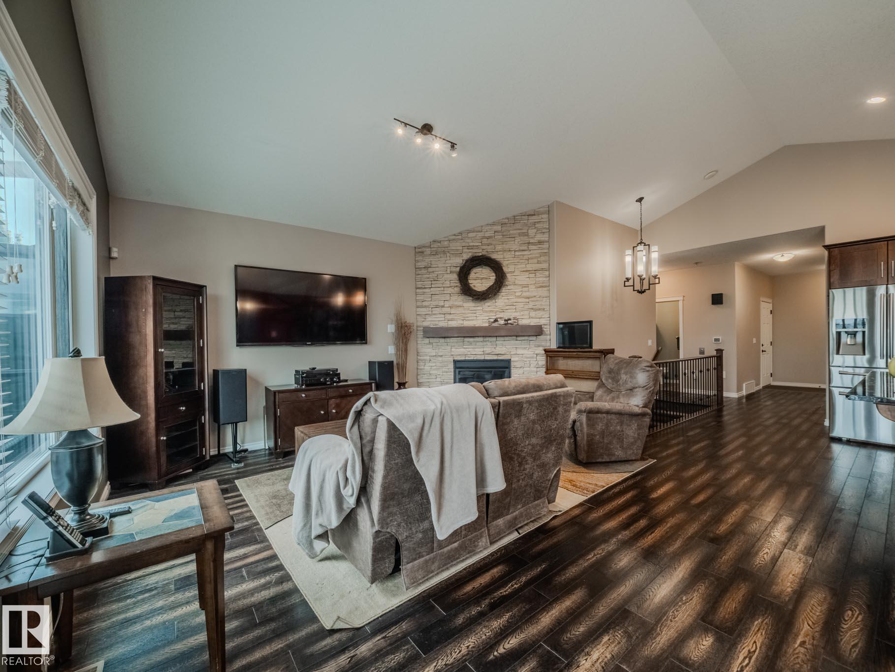 Photo 9 at 172 Mcdowell Wynd, Meadowview Park, Leduc