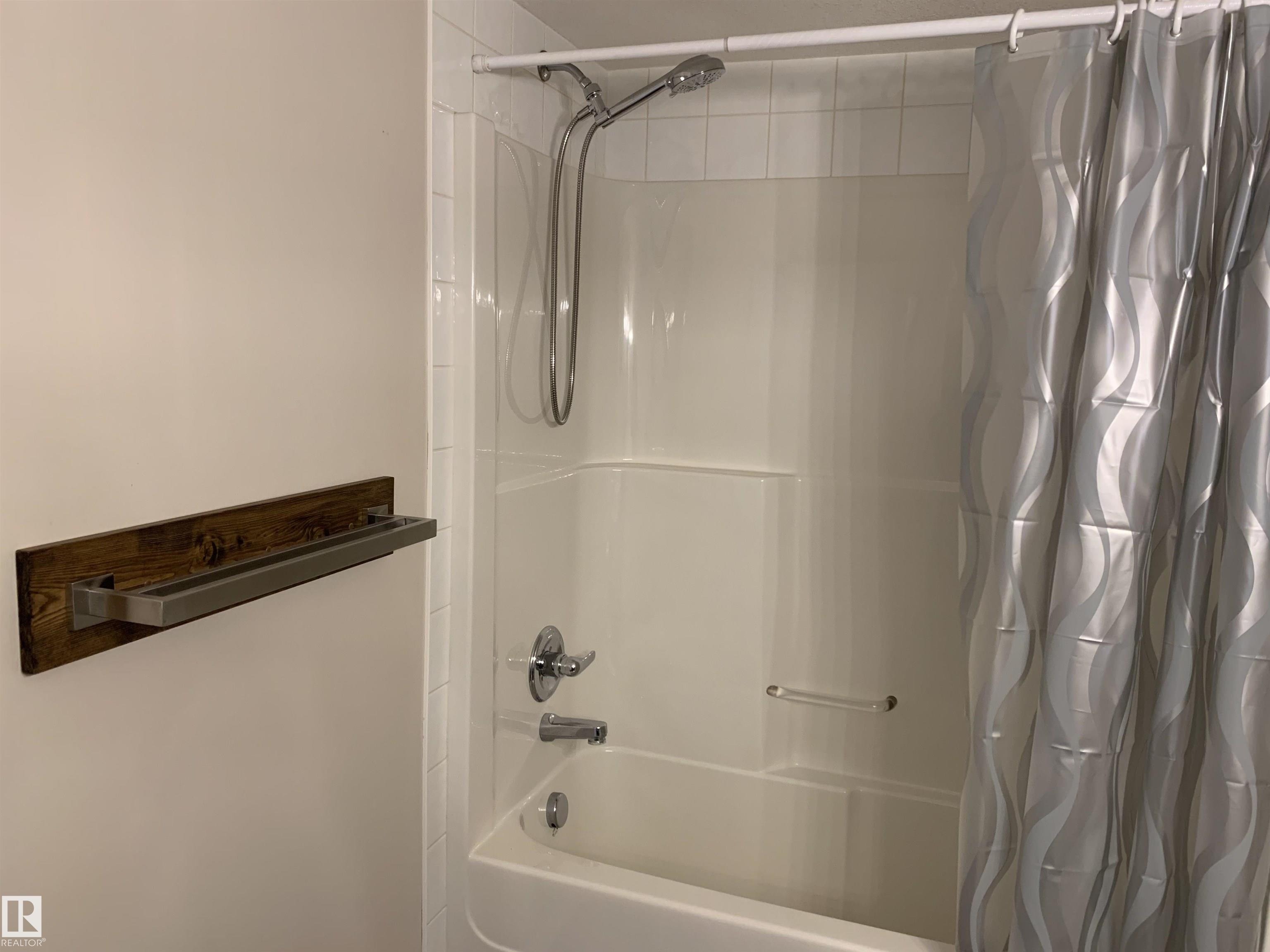 Photo 13 at 230 - 592 Hooke Road NW, Canon Ridge, Edmonton