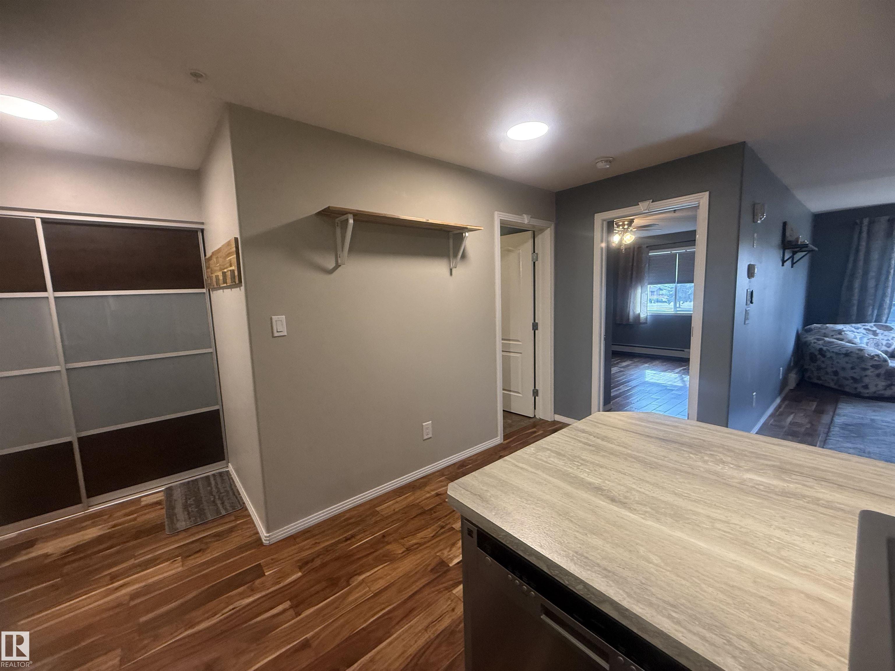 Photo 7 at 230 - 592 Hooke Road NW, Canon Ridge, Edmonton