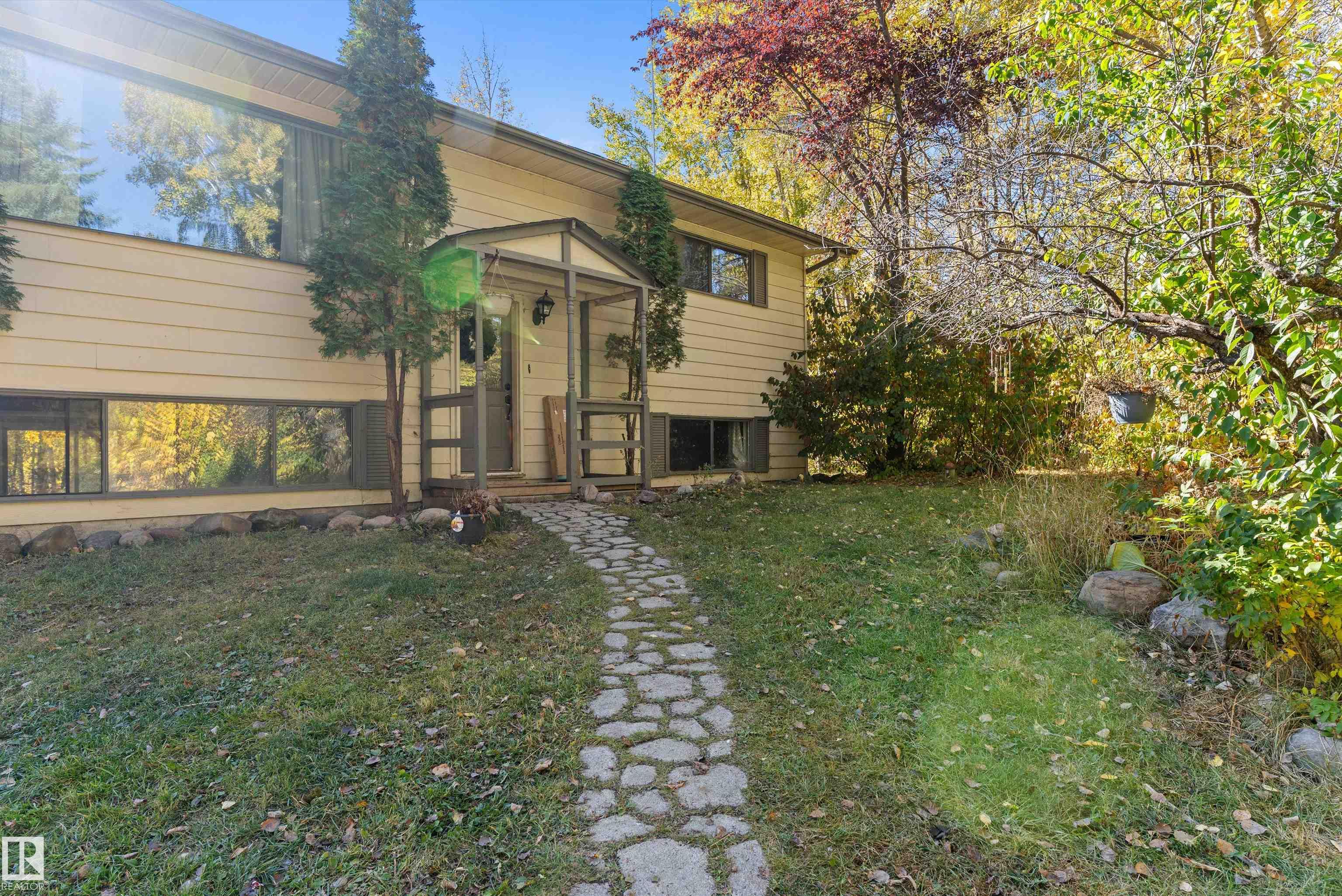 Photo 2 at 20 53322 Rge Rd 25 Road, Yellowhead Estates, Rural Parkland County