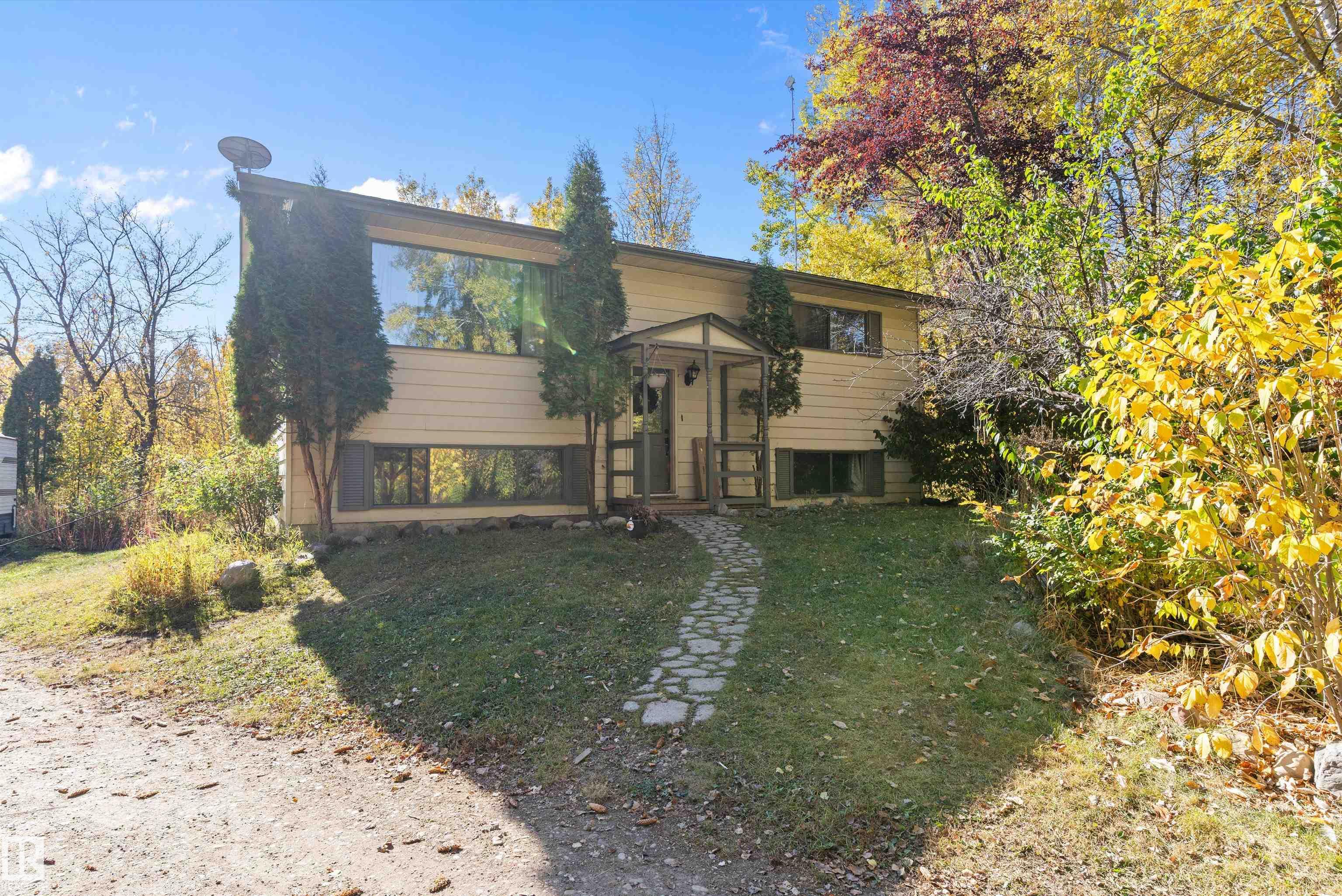 Photo 3 at 20 53322 Rge Rd 25 Road, Yellowhead Estates, Rural Parkland County