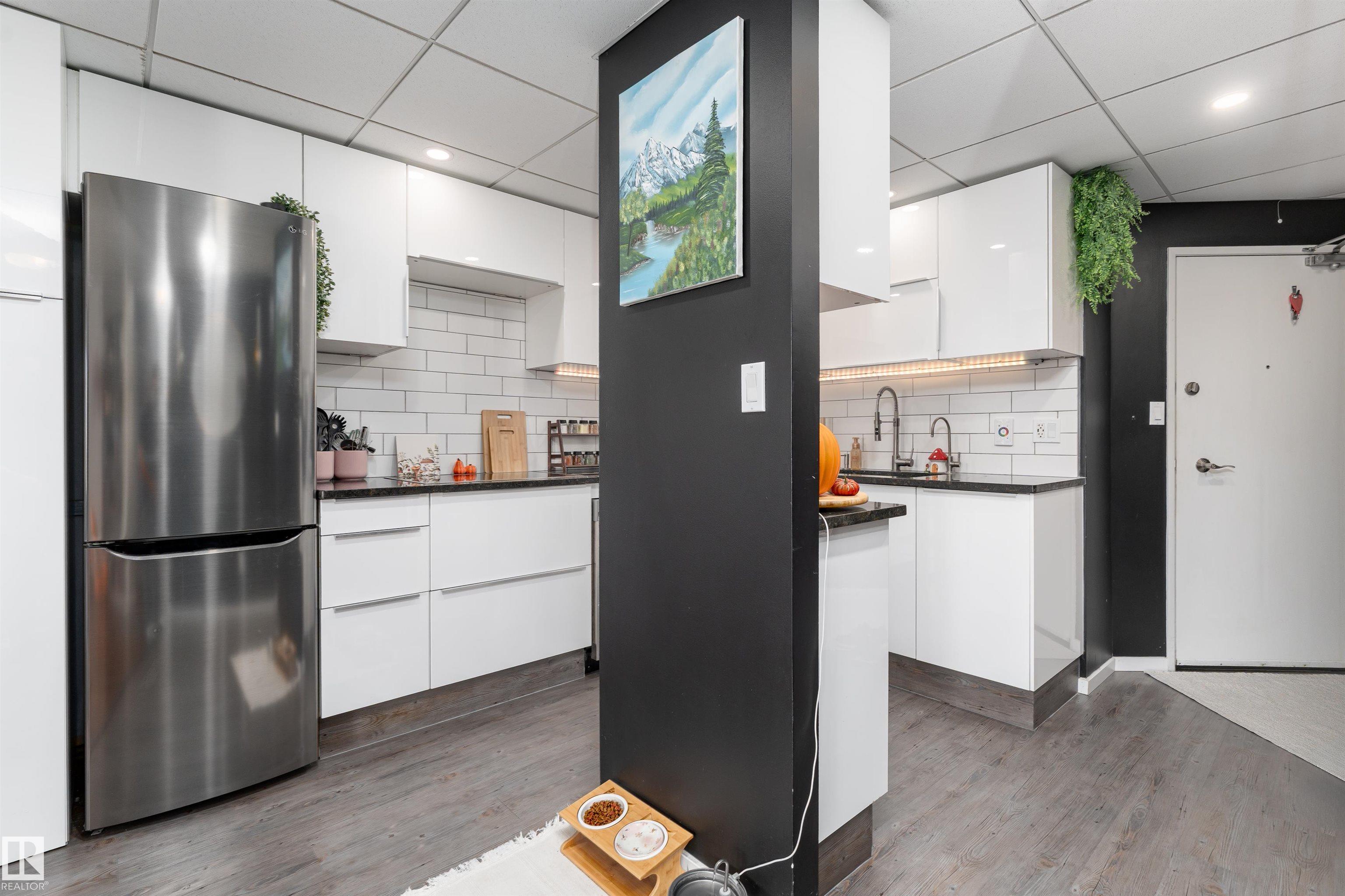 Photo 5 at 508 - 10045 117 Street NW, Wîhkwêntôwin, Edmonton