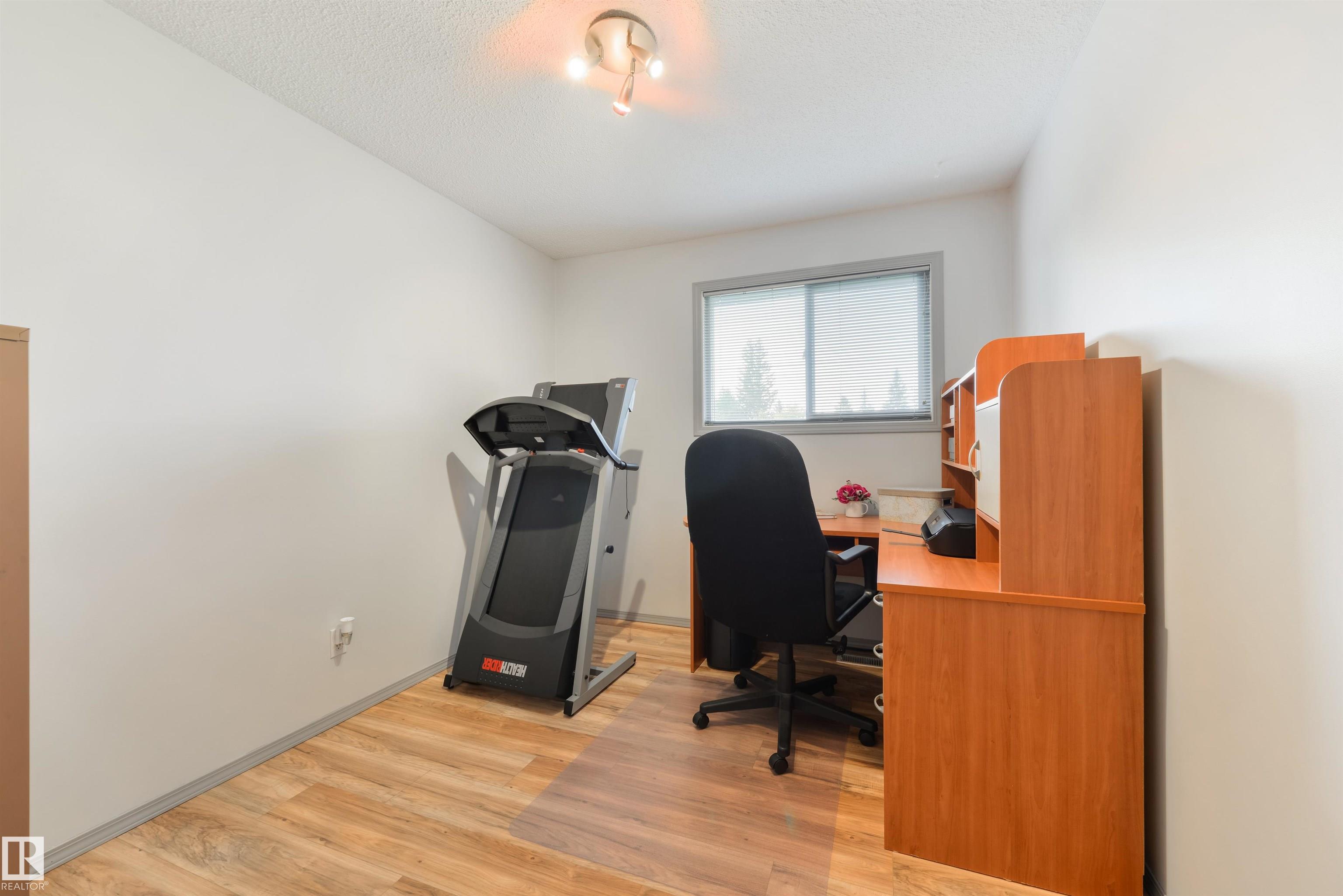 Photo 17 at 10524 35 Avenue NW, Duggan, Edmonton