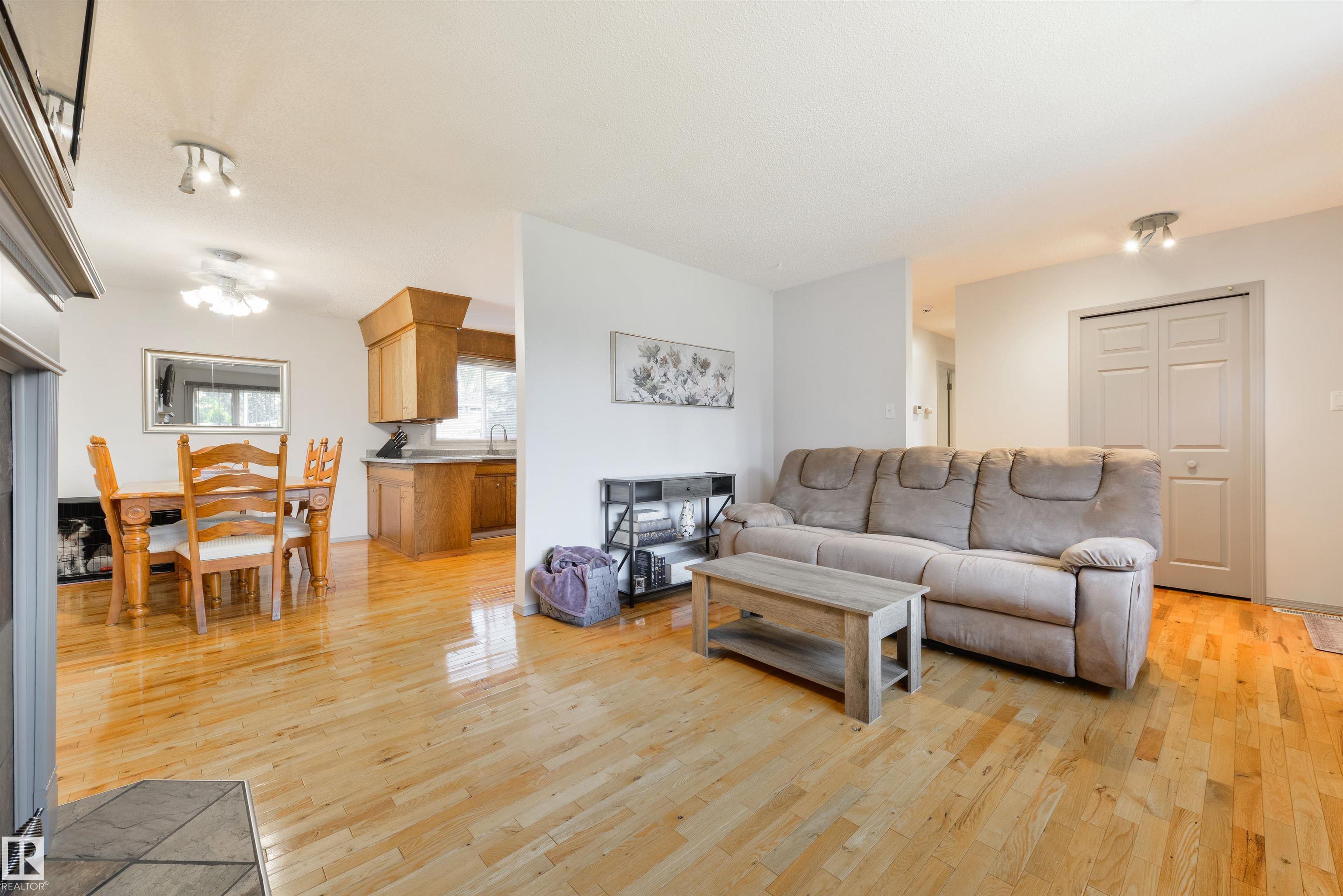 Photo 6 at 10524 35 Avenue NW, Duggan, Edmonton