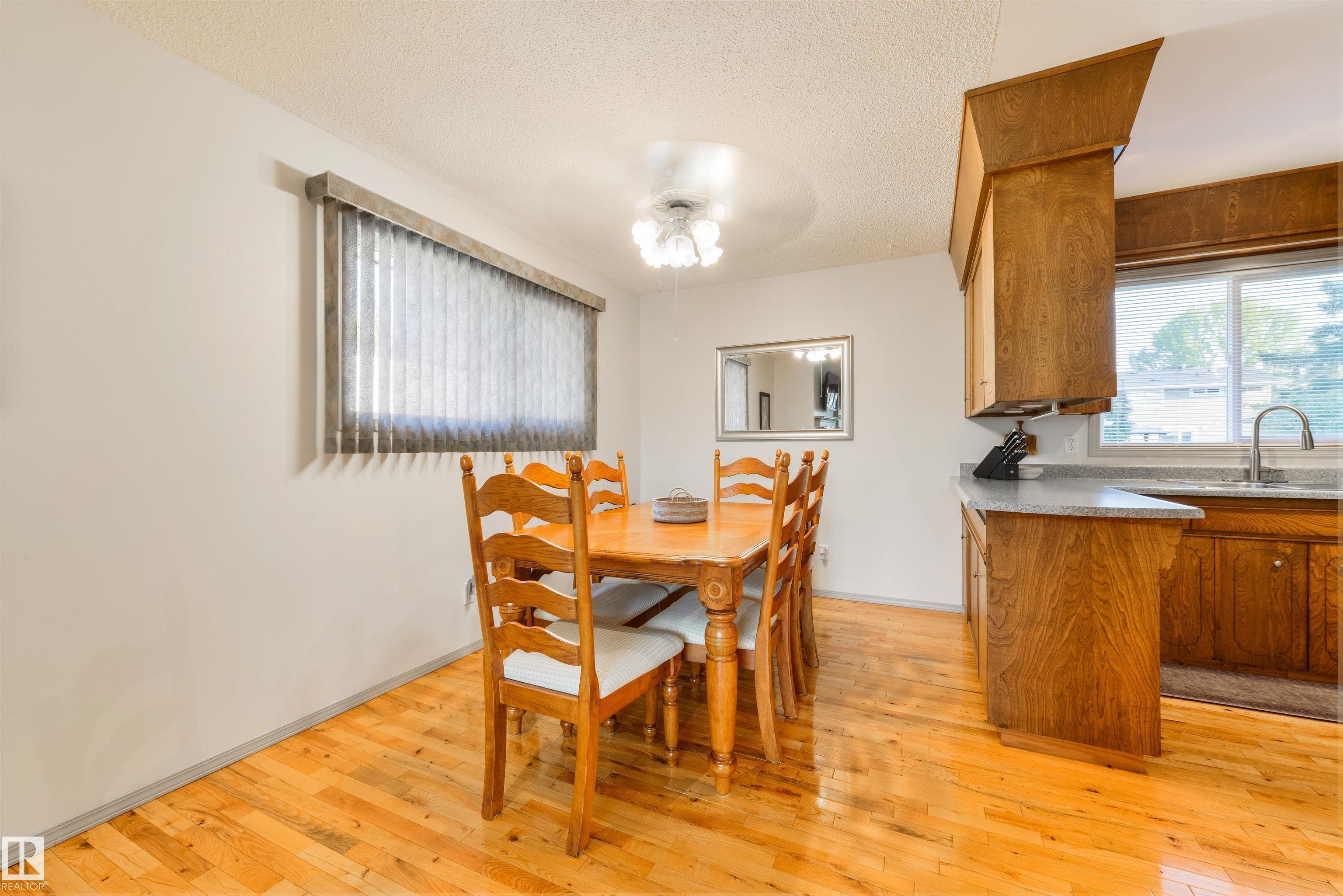Photo 7 at 10524 35 Avenue NW, Duggan, Edmonton
