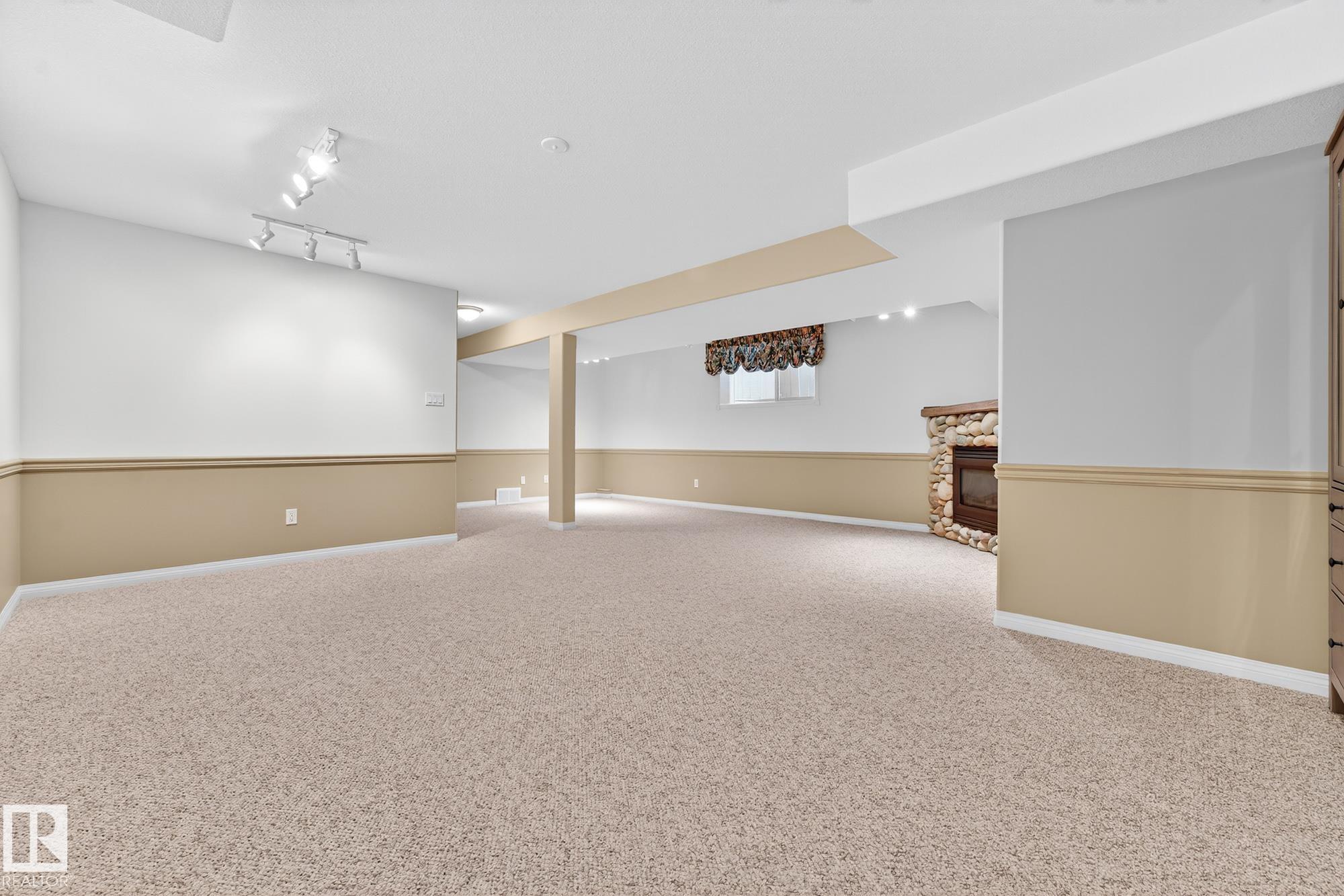 Photo 35 at 1085 Carter Crest Road NW, Carter Crest, Edmonton